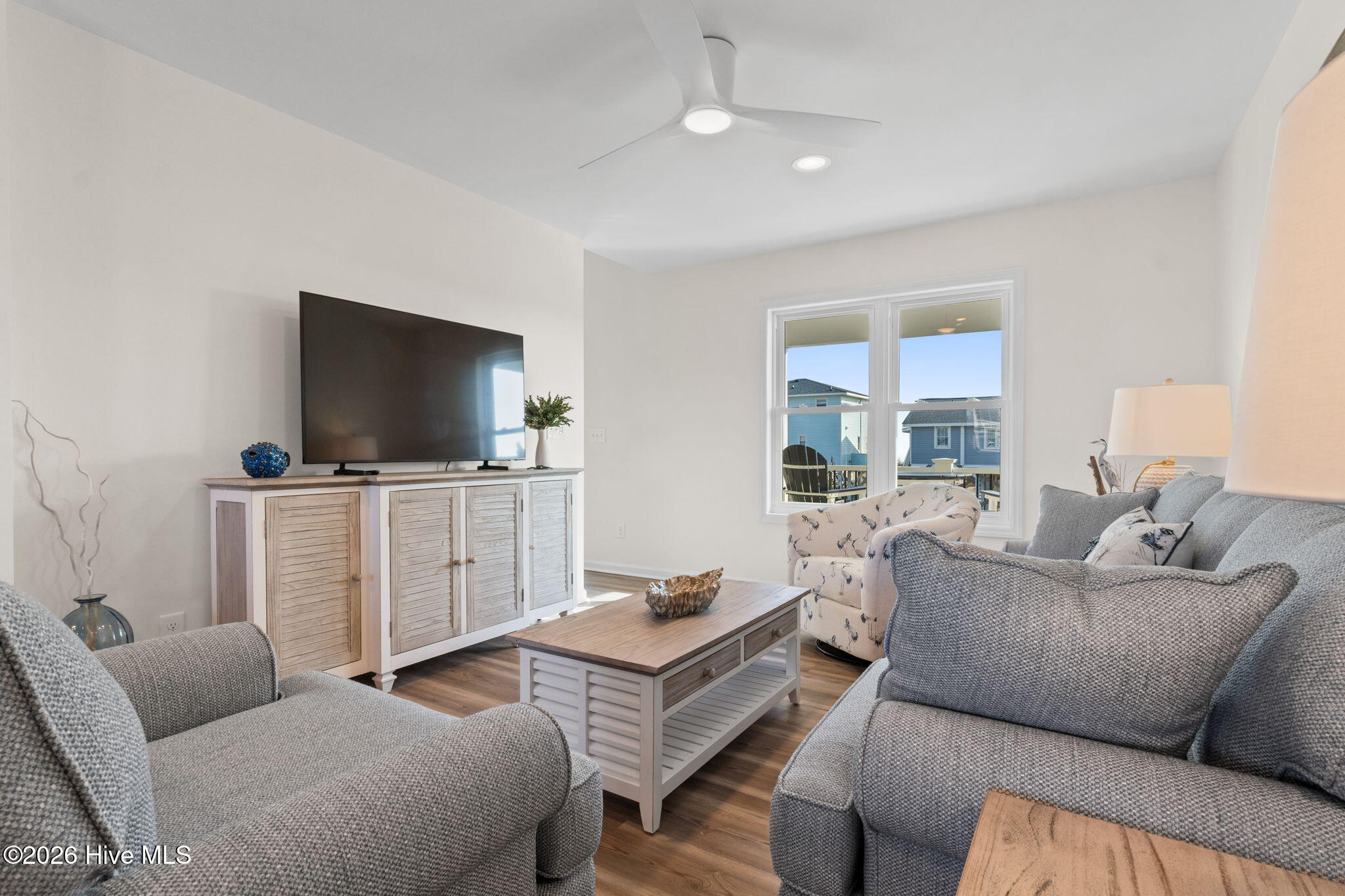 100558886 | Photo 16