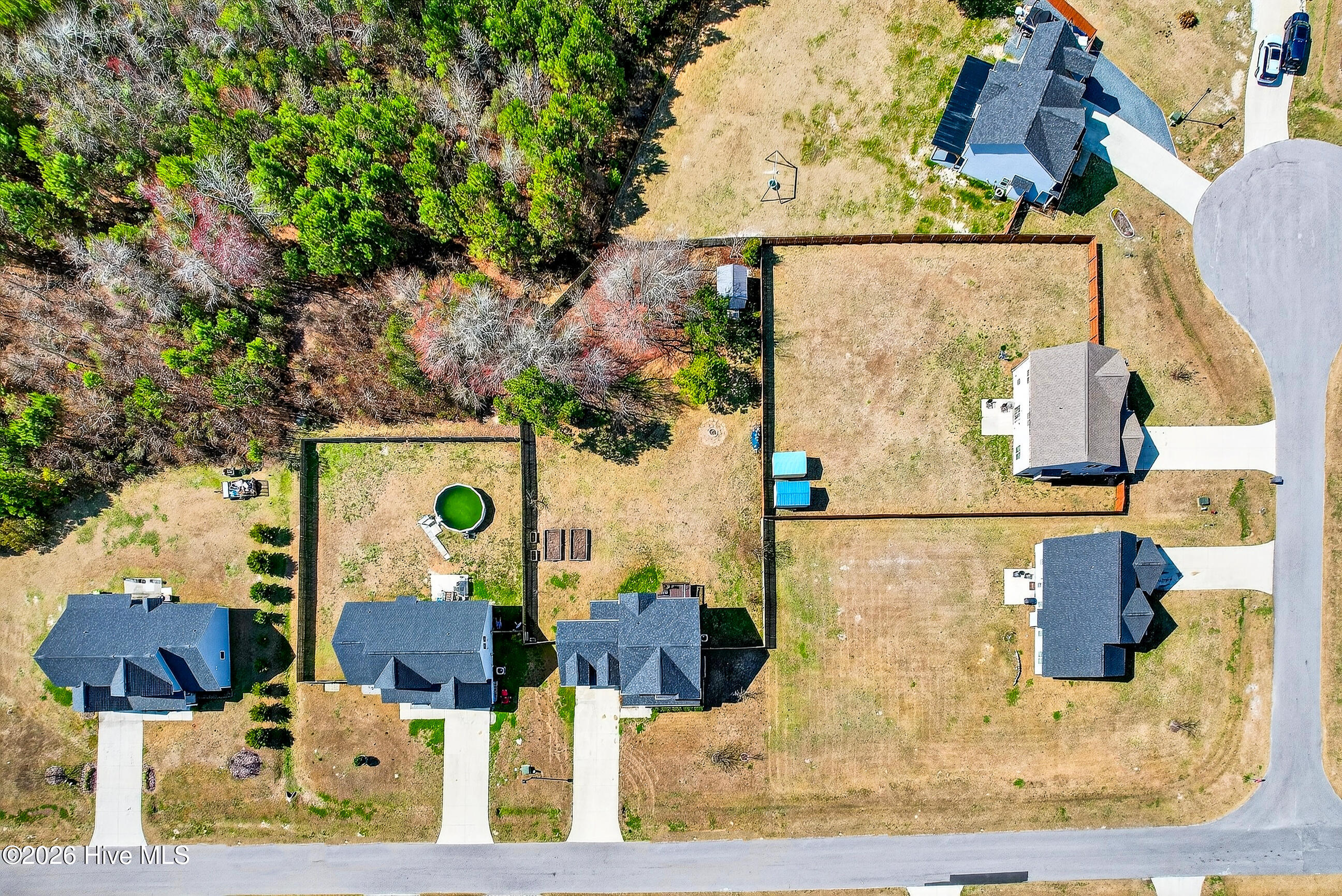 100564735 | Photo 32