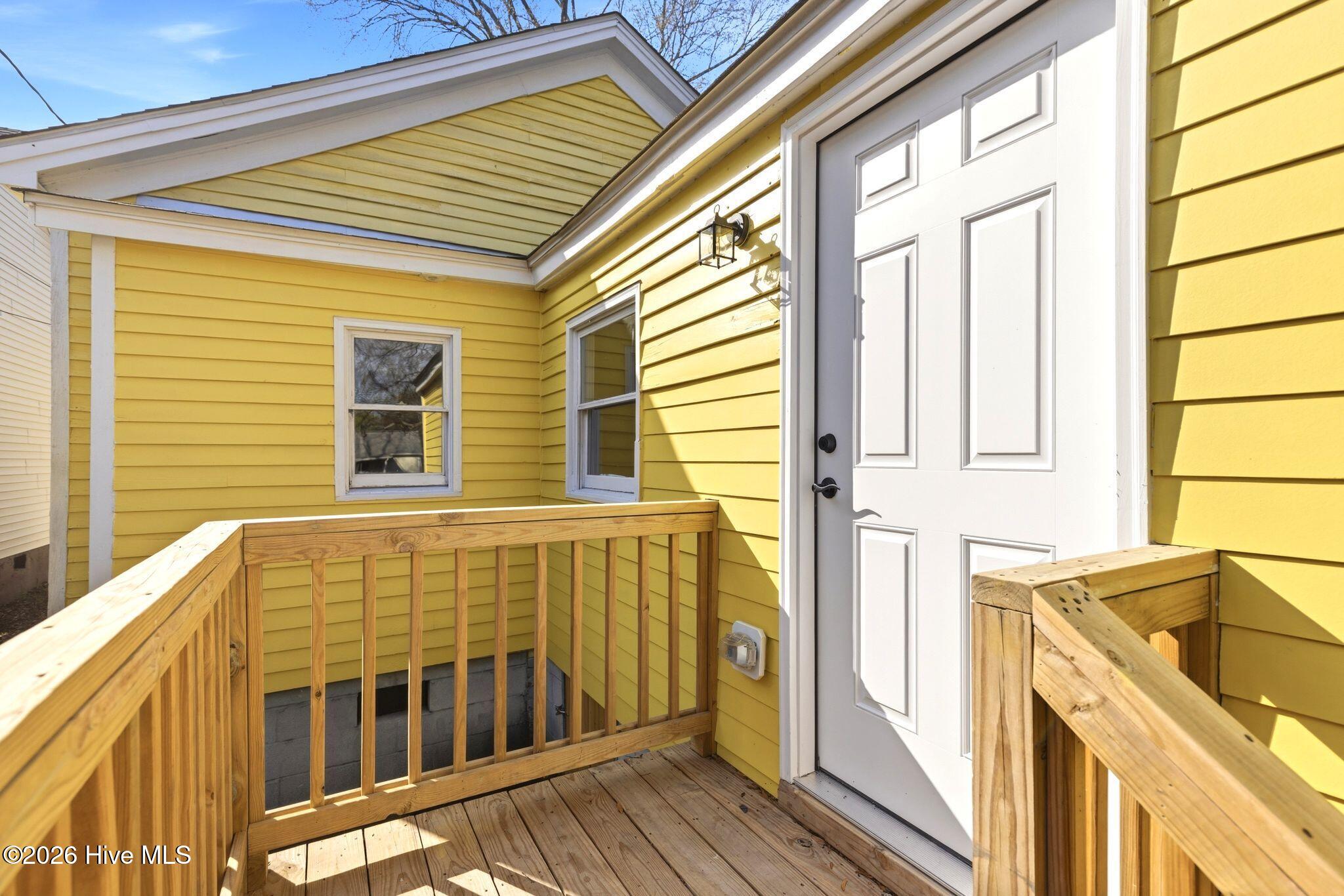 100562420 | Photo 36