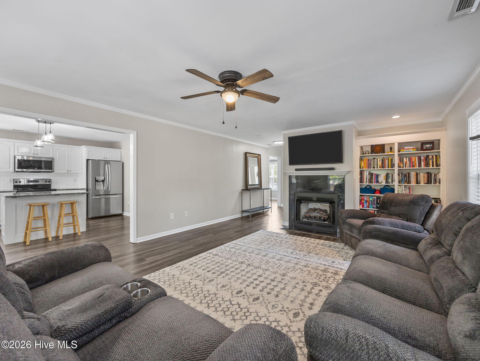 100567456 | Photo 11