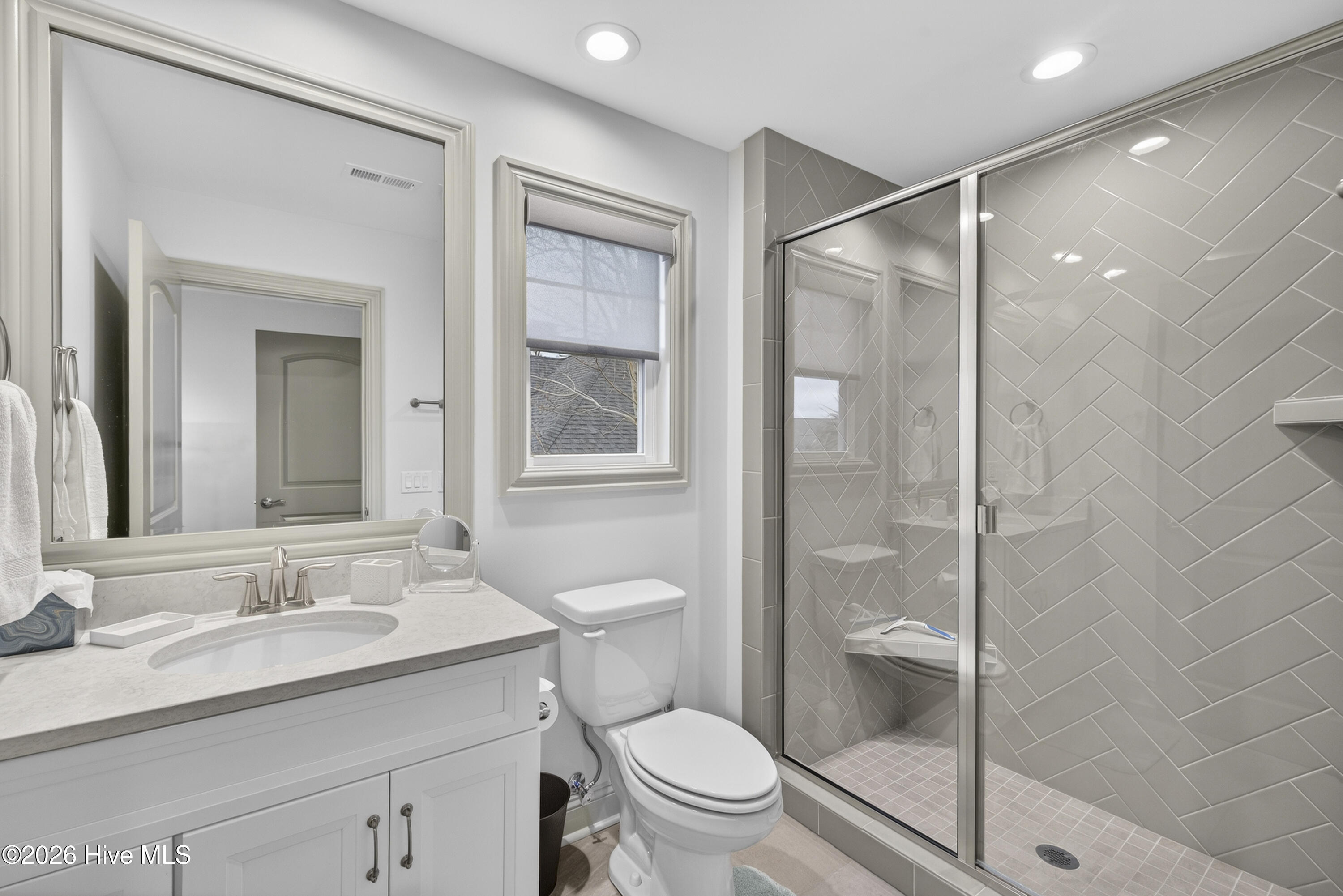 100551916 | Photo 28