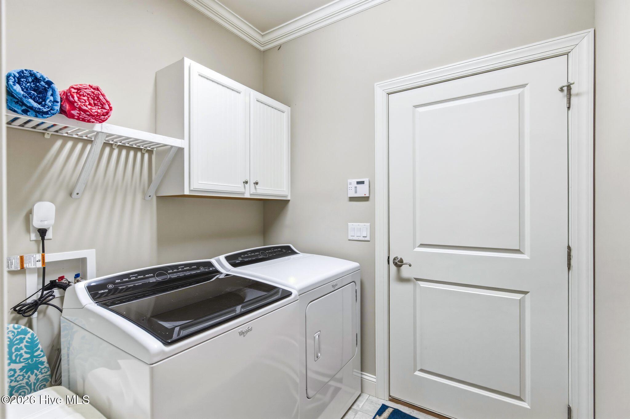 100564432 | Photo 83