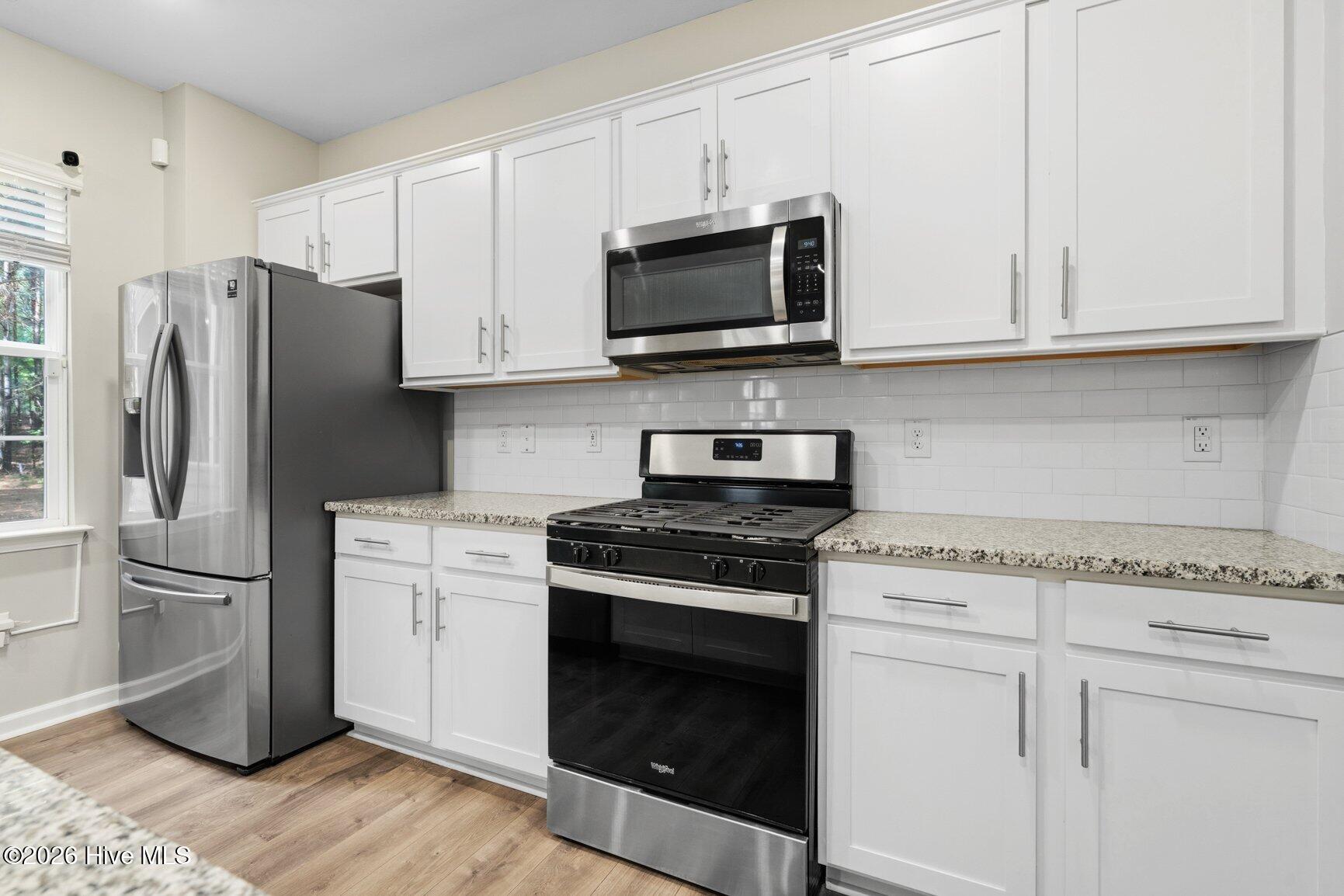 Eat-In Kitchen