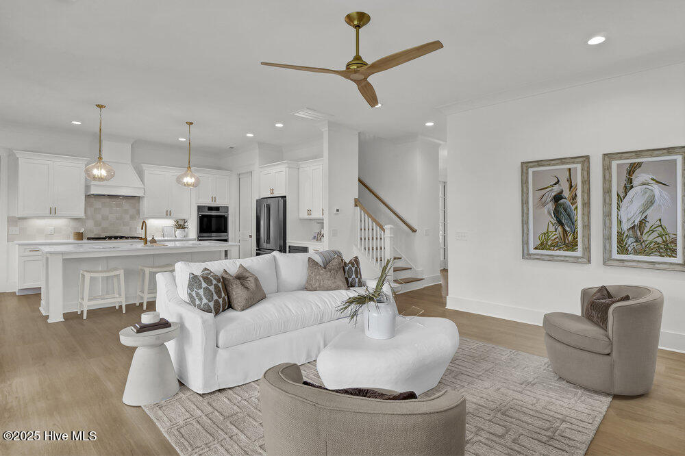 100509390 | Photo 10