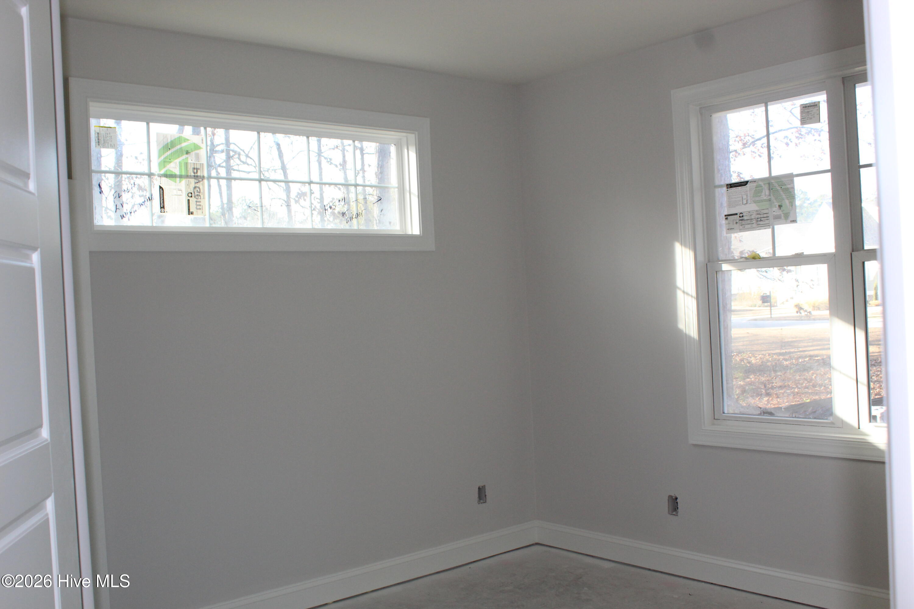 100536128 | Photo 15