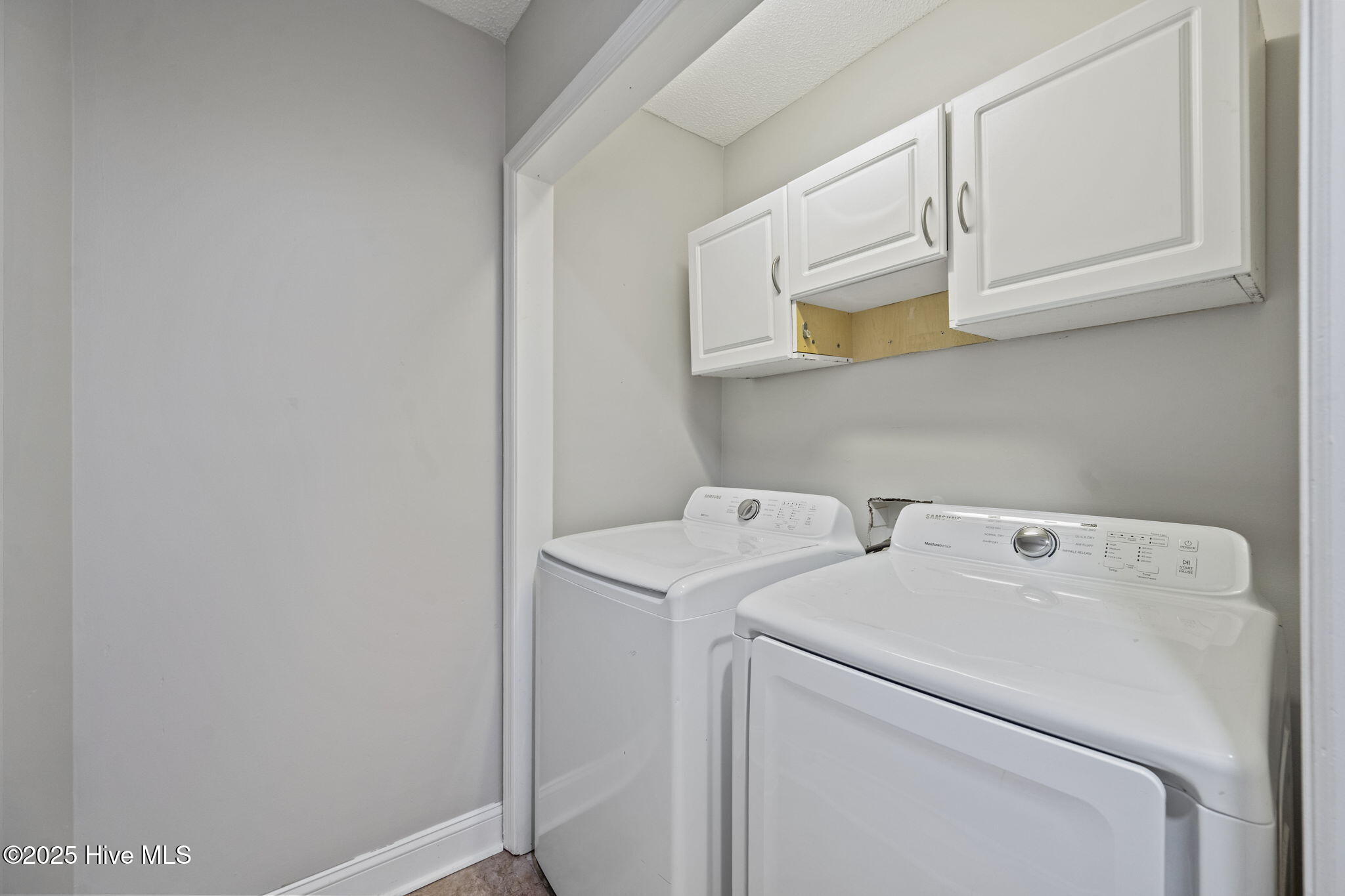 100547097 | Photo 27