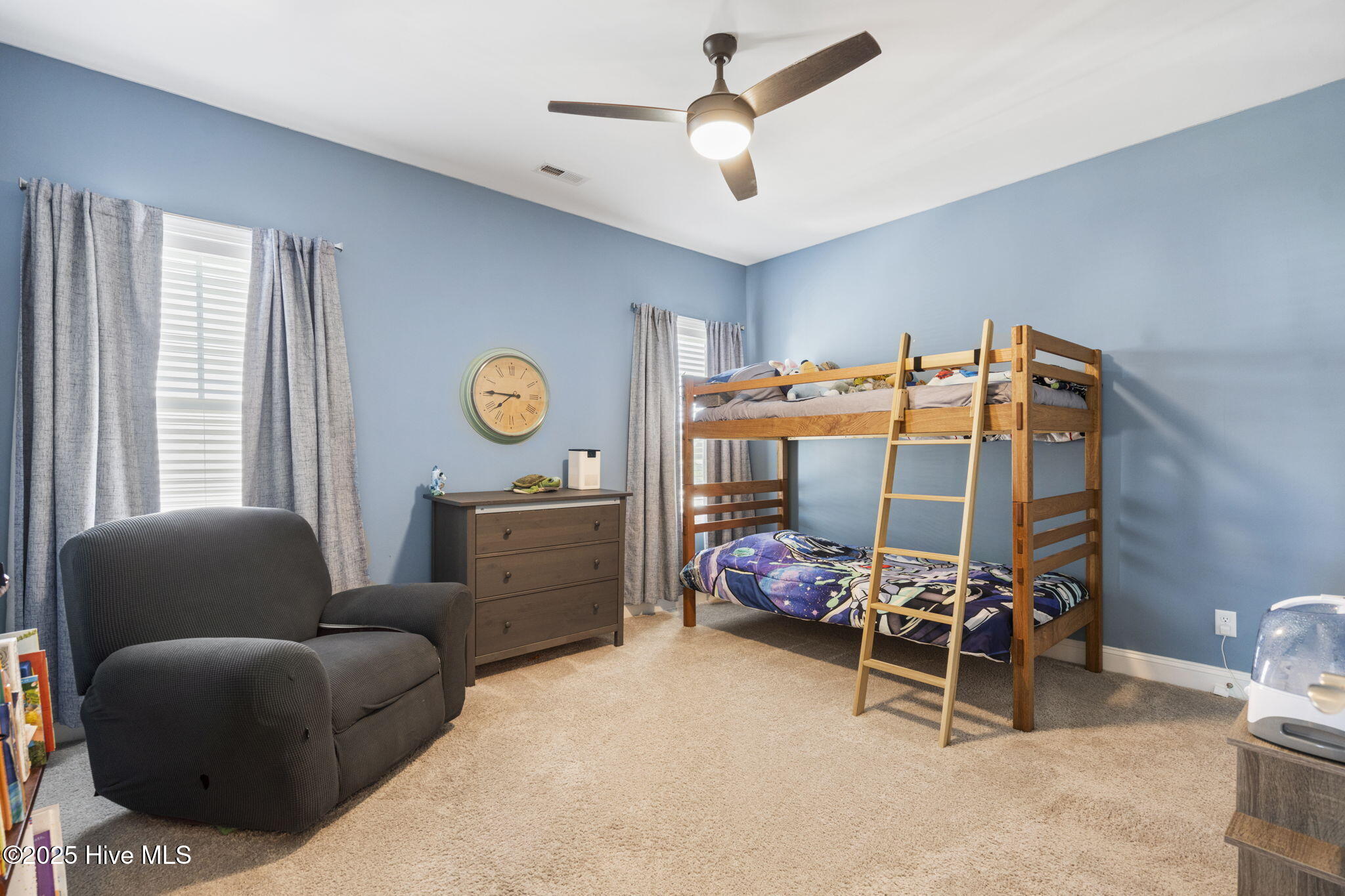 100538351 | Photo 46