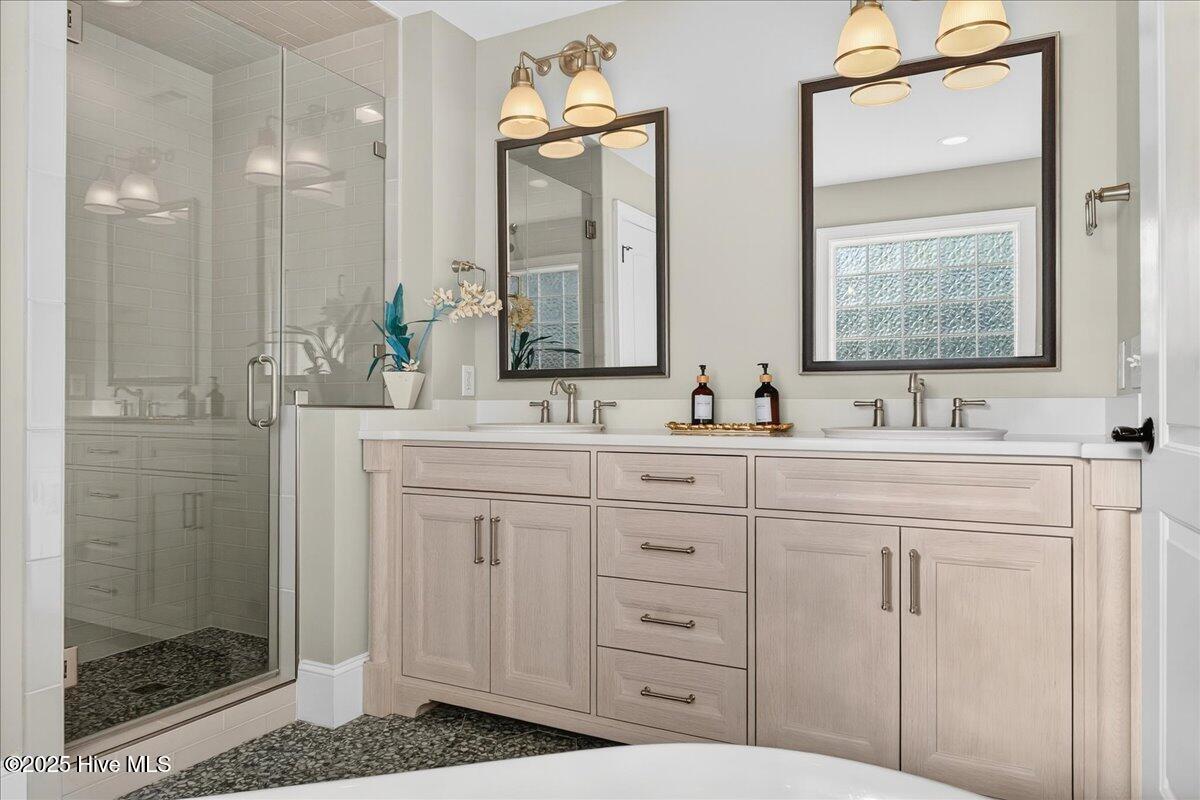 100540926 | Photo 42