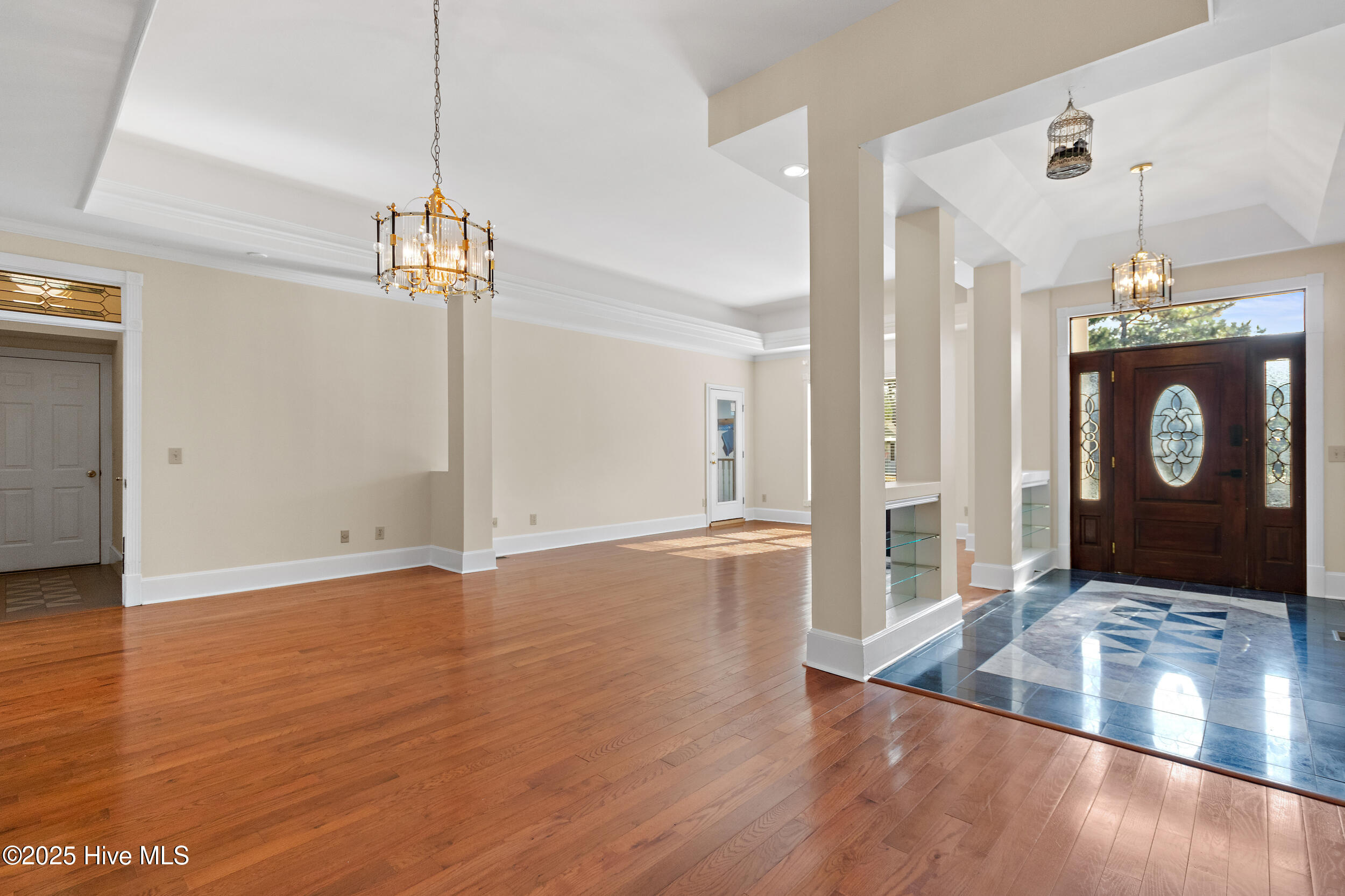 100531940 | Photo 13