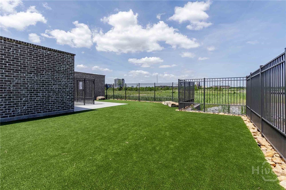 1150 E Perry Lane UNIT B4, Savannah, GA, 31404