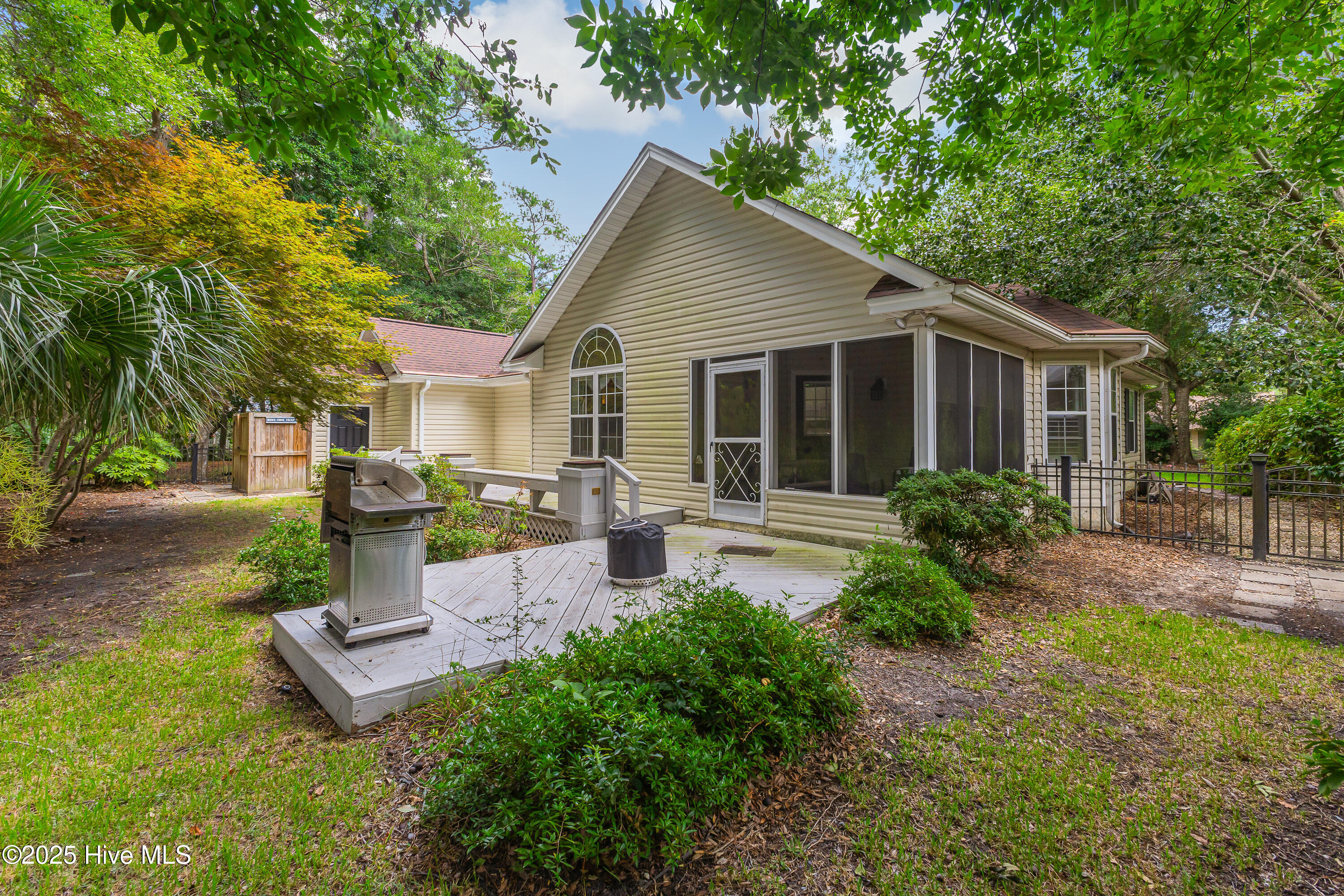 100520400 | Photo 30