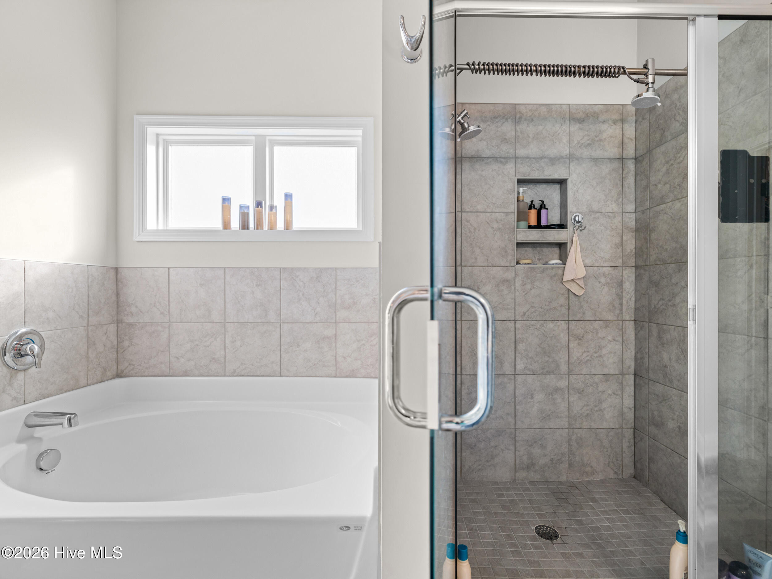 100565919 | Photo 41