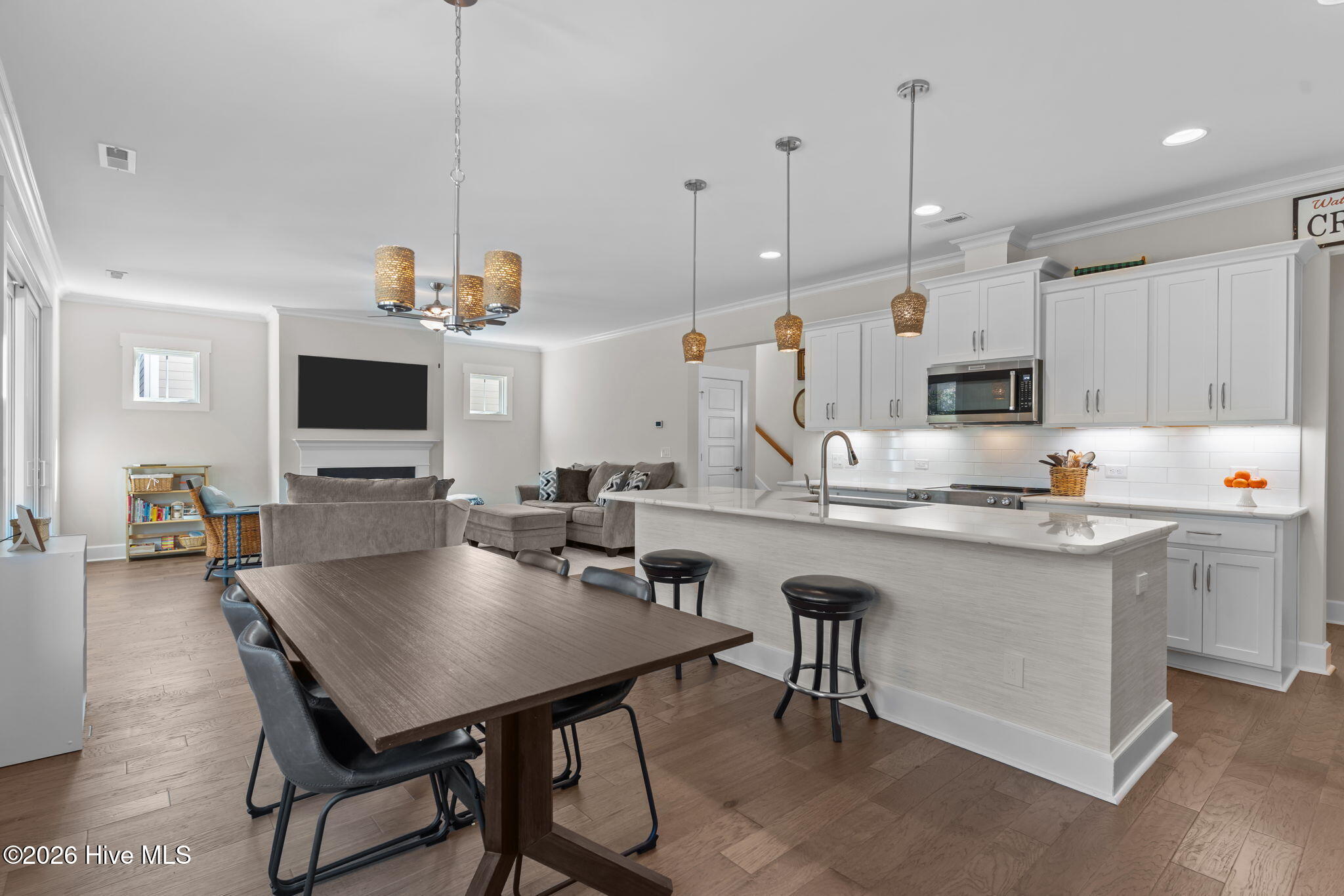 100555424 | Photo 25