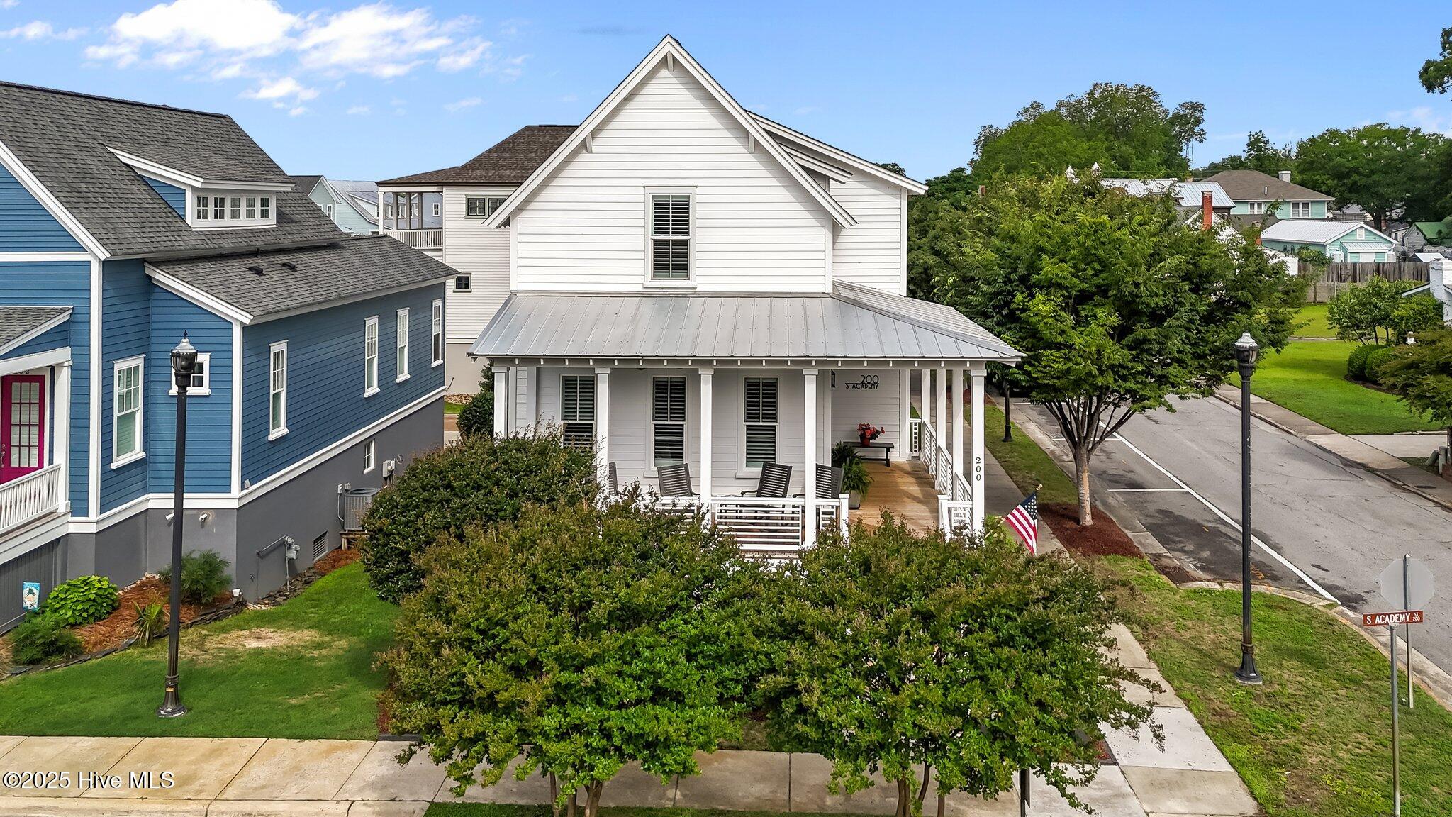 Homes for sale in Washington, NC | 200 S Academy St, Washington, NC 27889 | MLS# 100507829