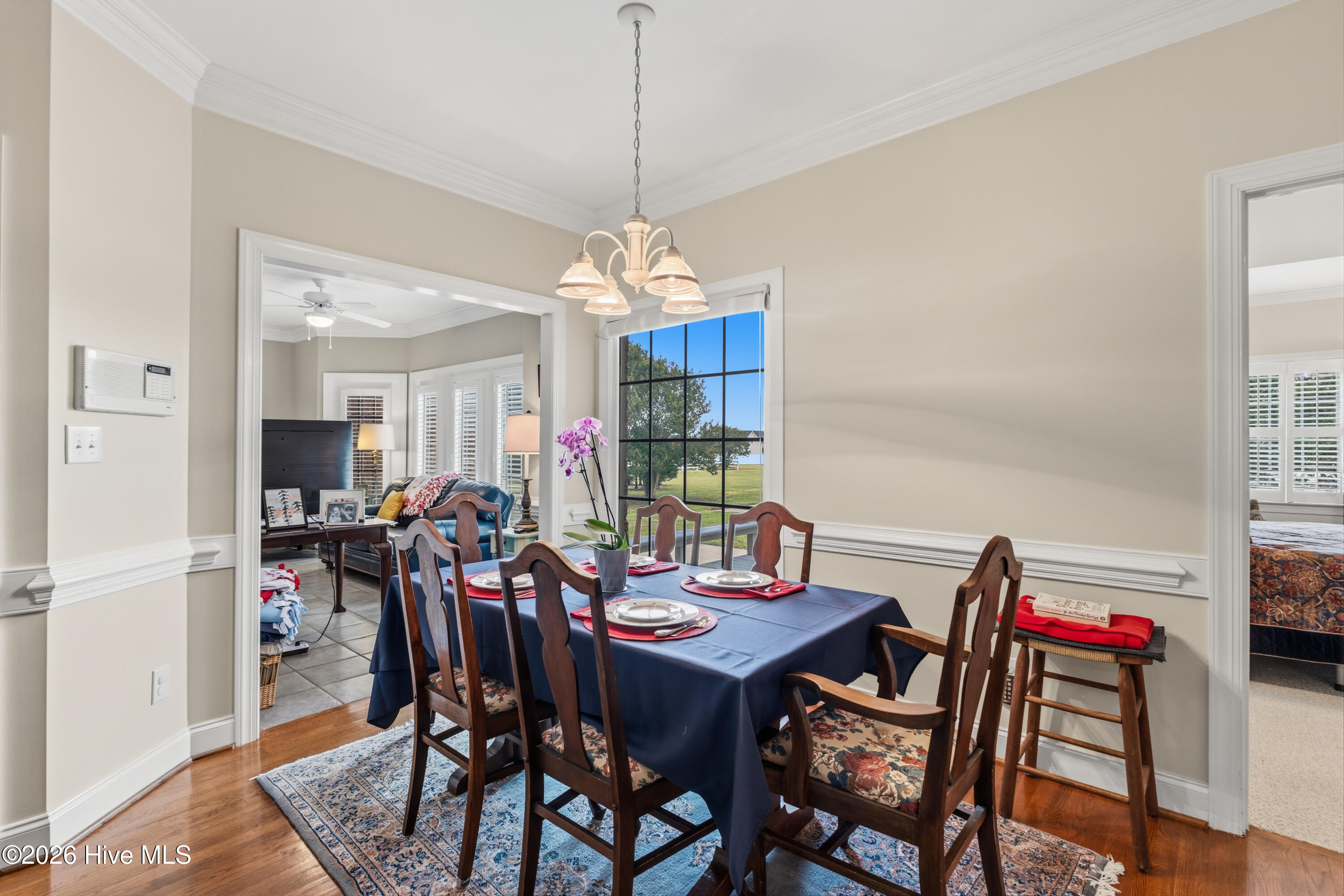 Kitchen Eat-In Area