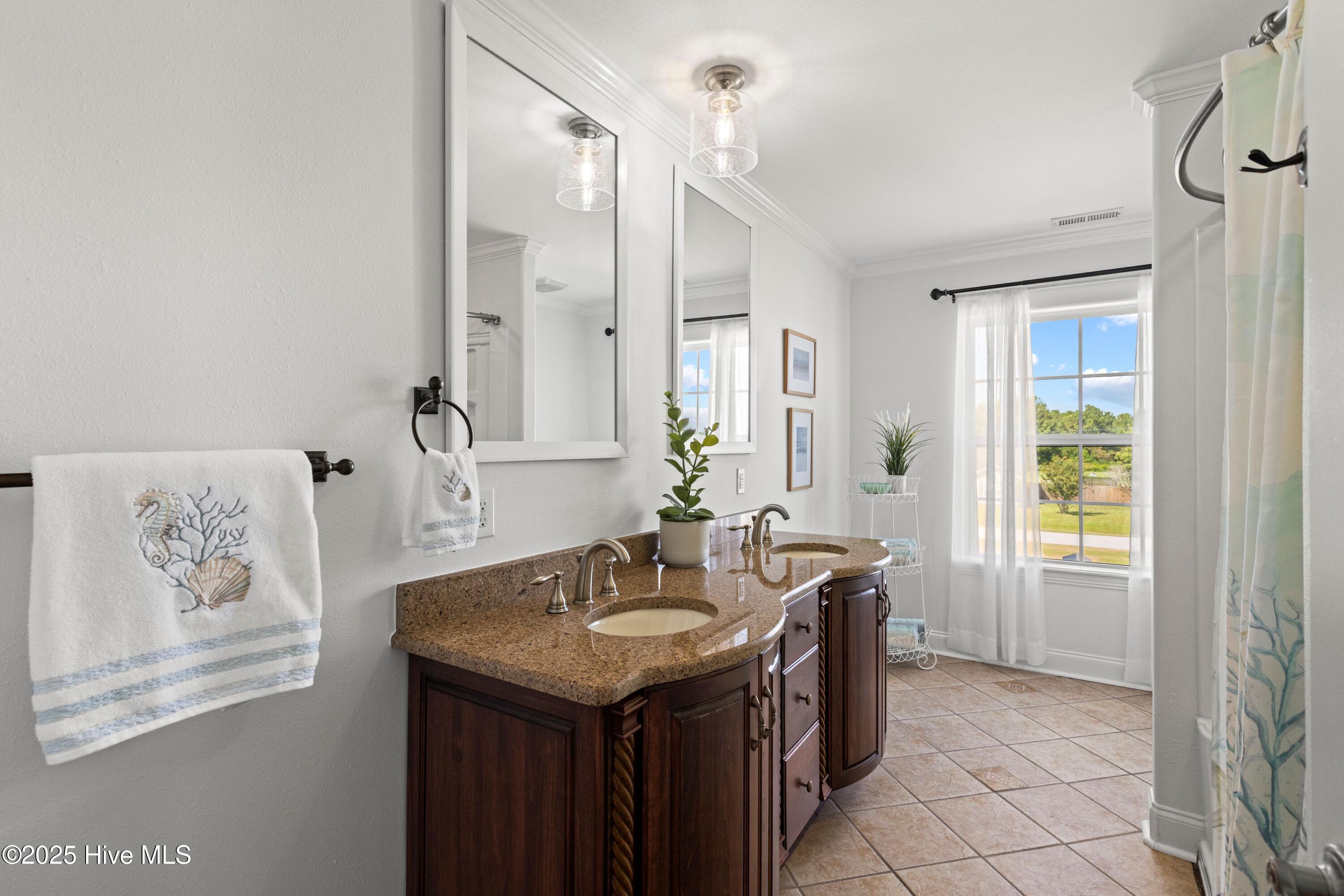 100532894 | Photo 39