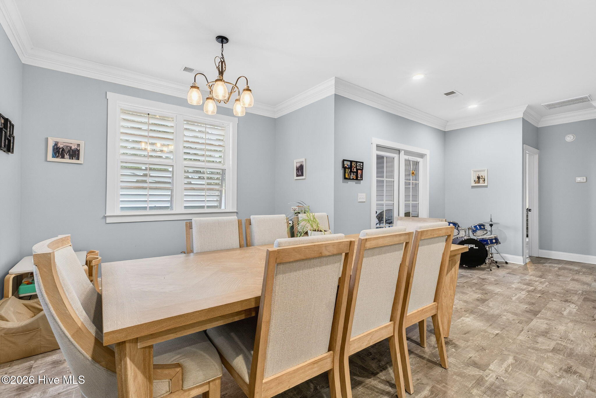 100557627 | Photo 12