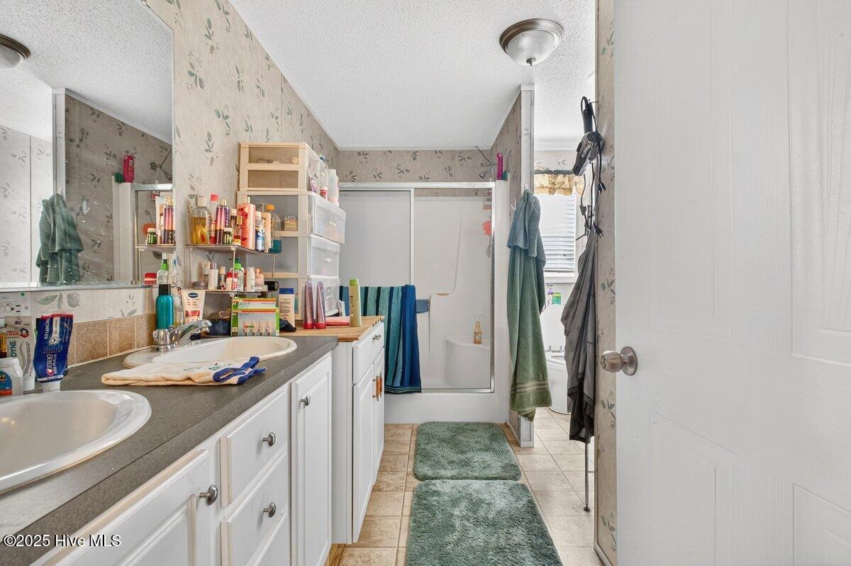 100523427 | Photo 12