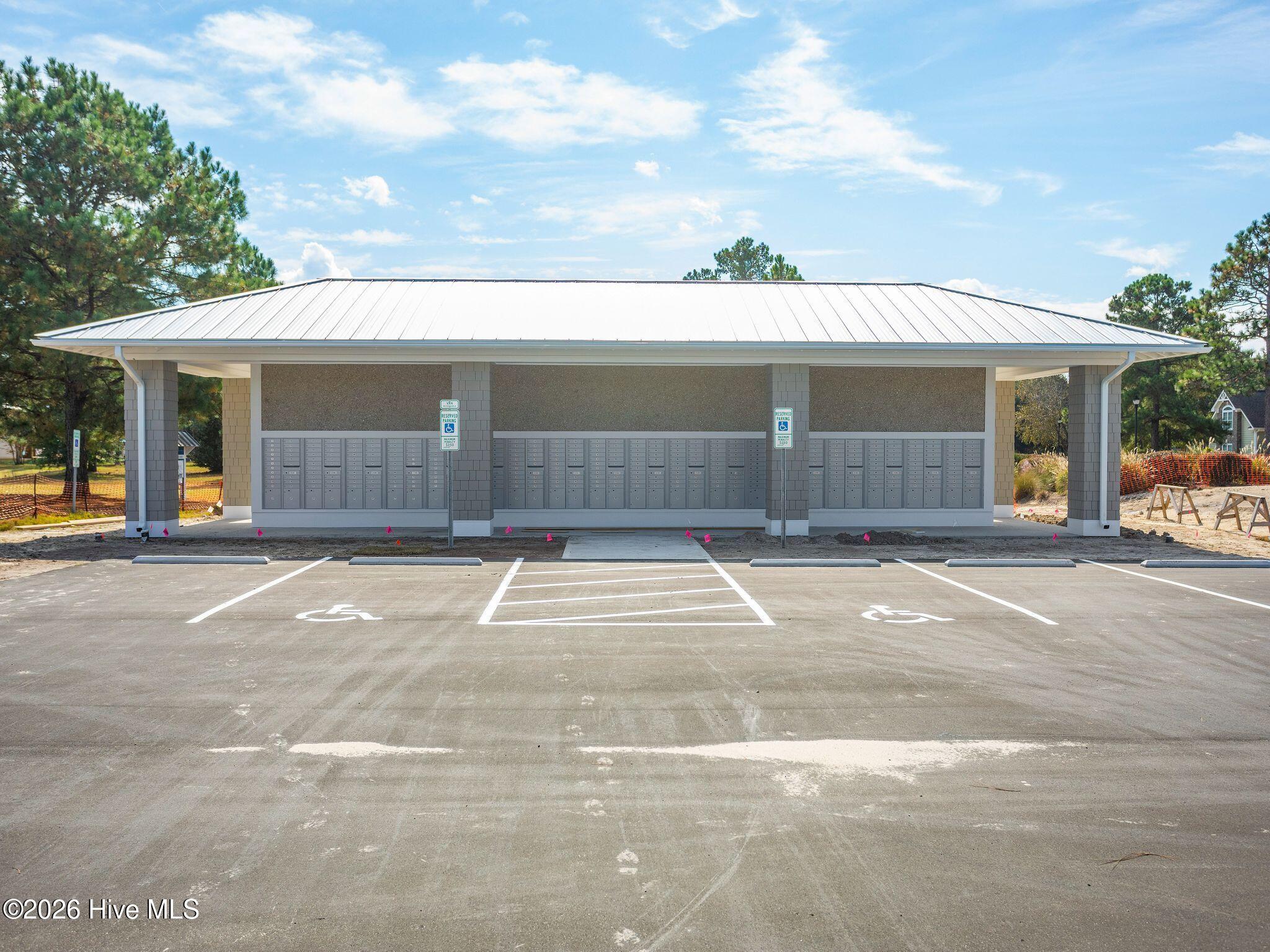 100569004 | Photo 107