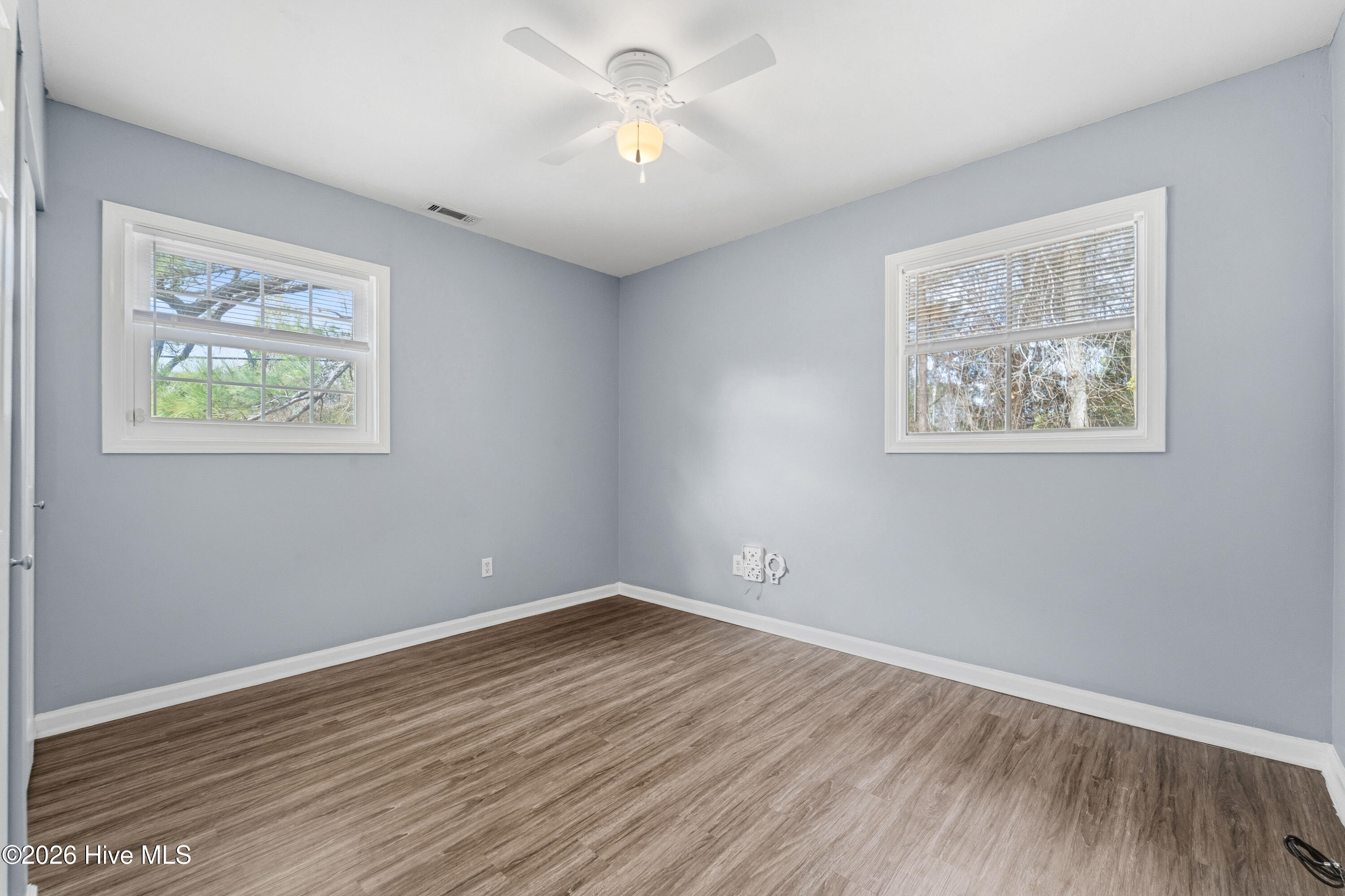 100557245 | Photo 28