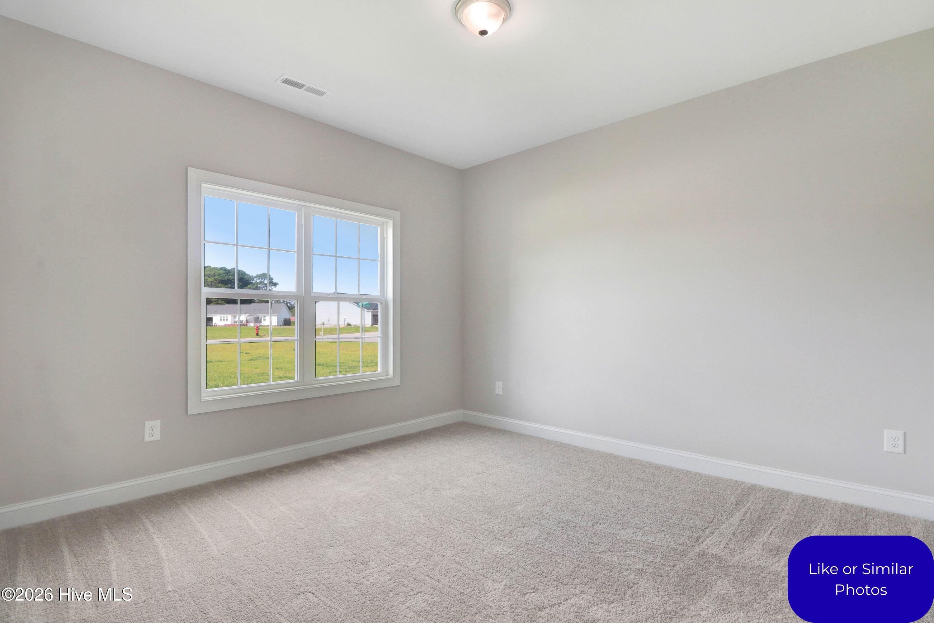 100570214 | Photo 25