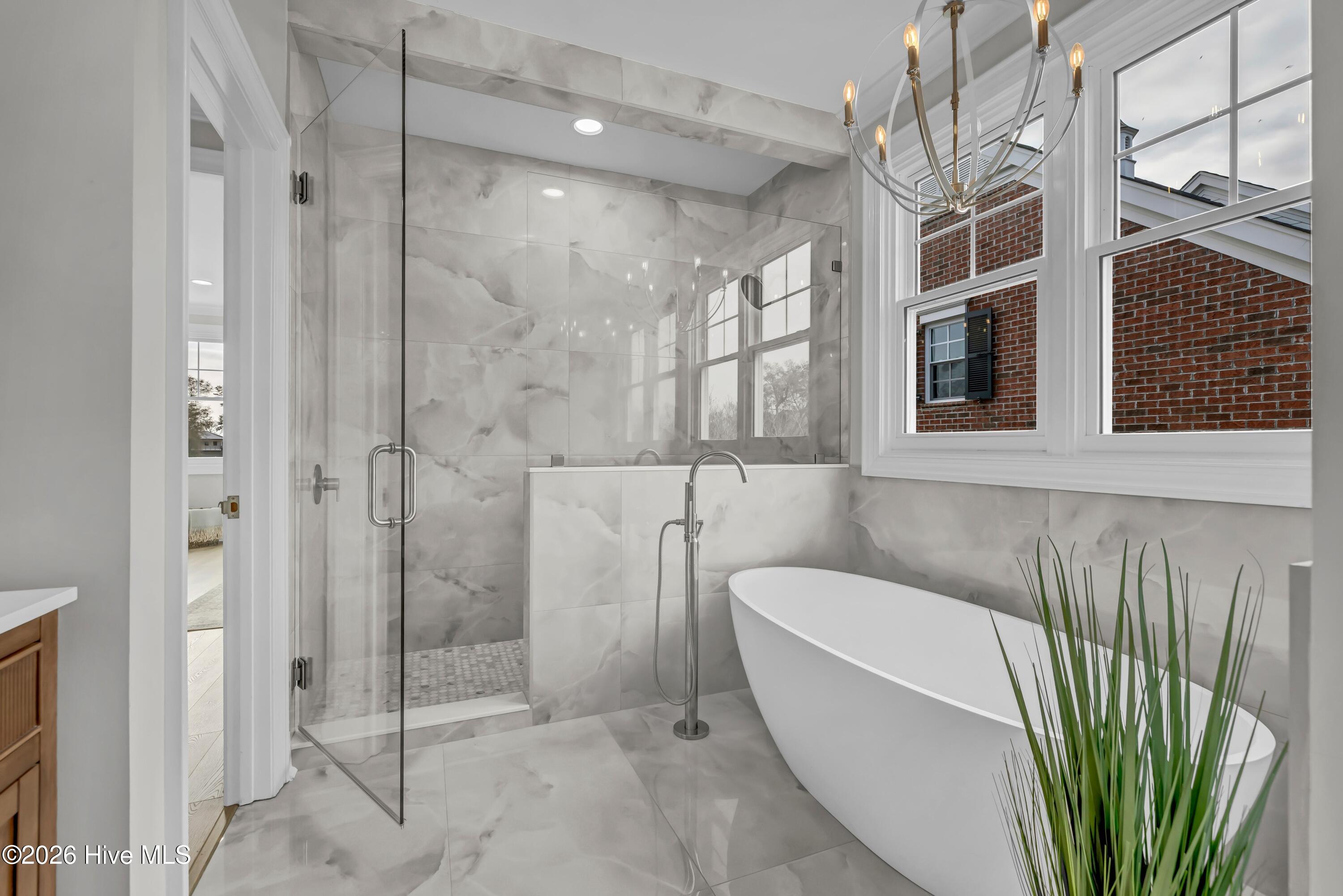 100552340 | Photo 32