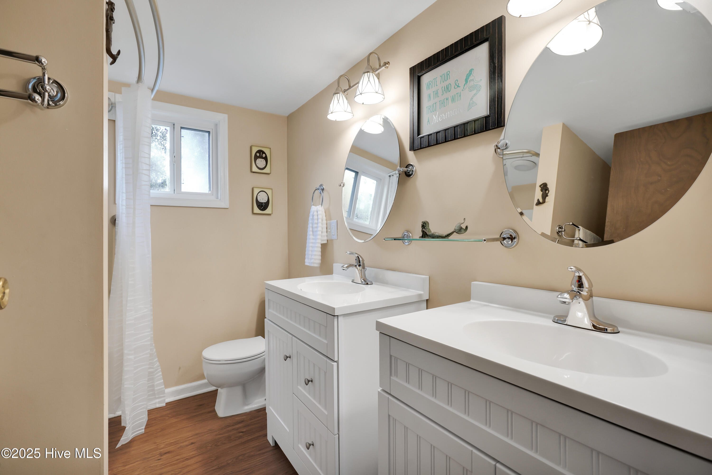 100556087 | Photo 18