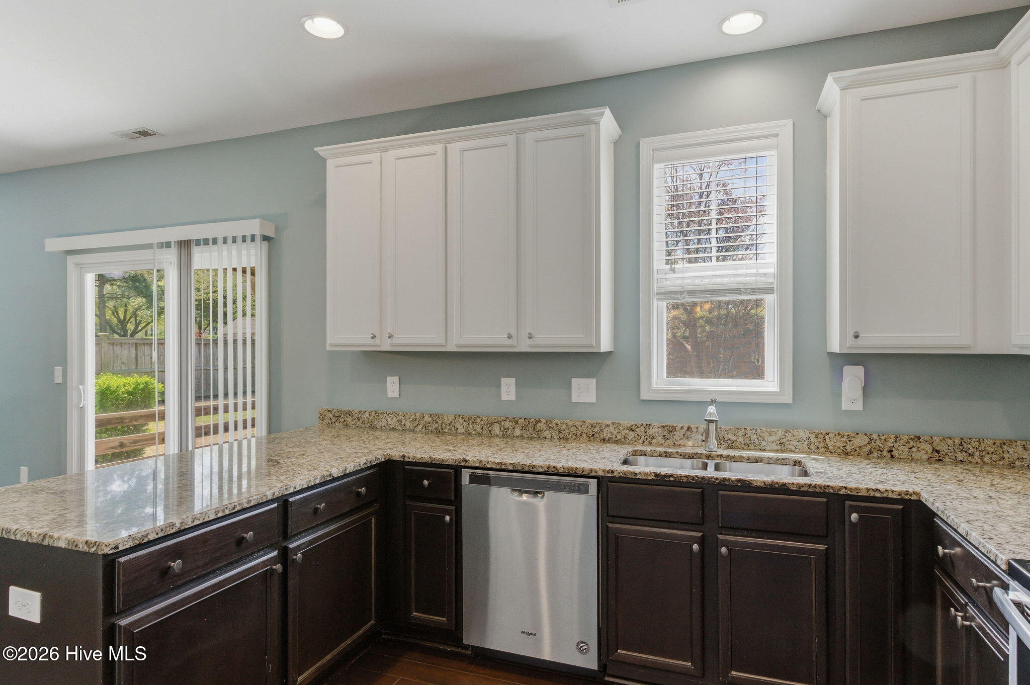 100565105 | Photo 13