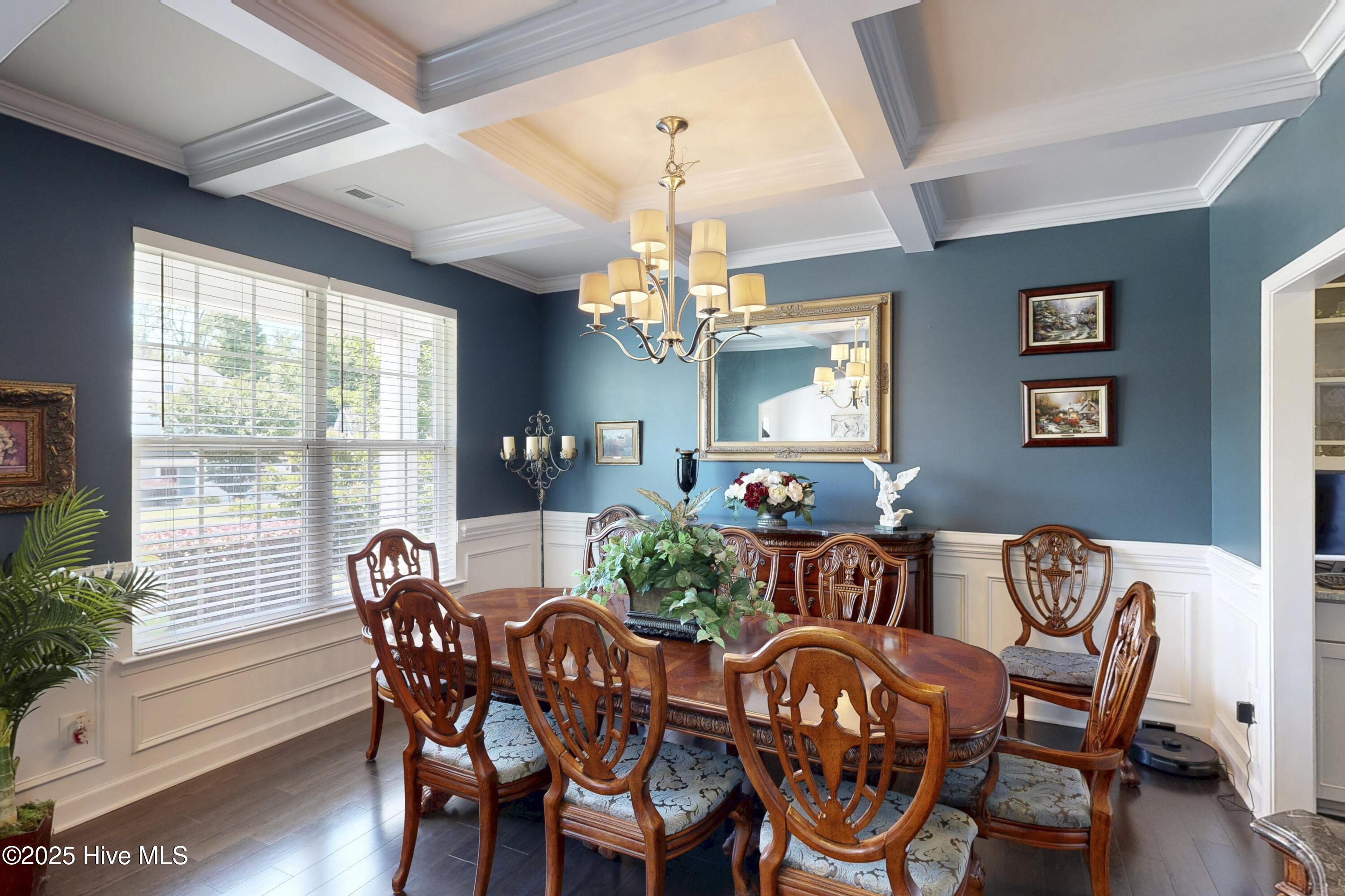 100509634 | Photo 18