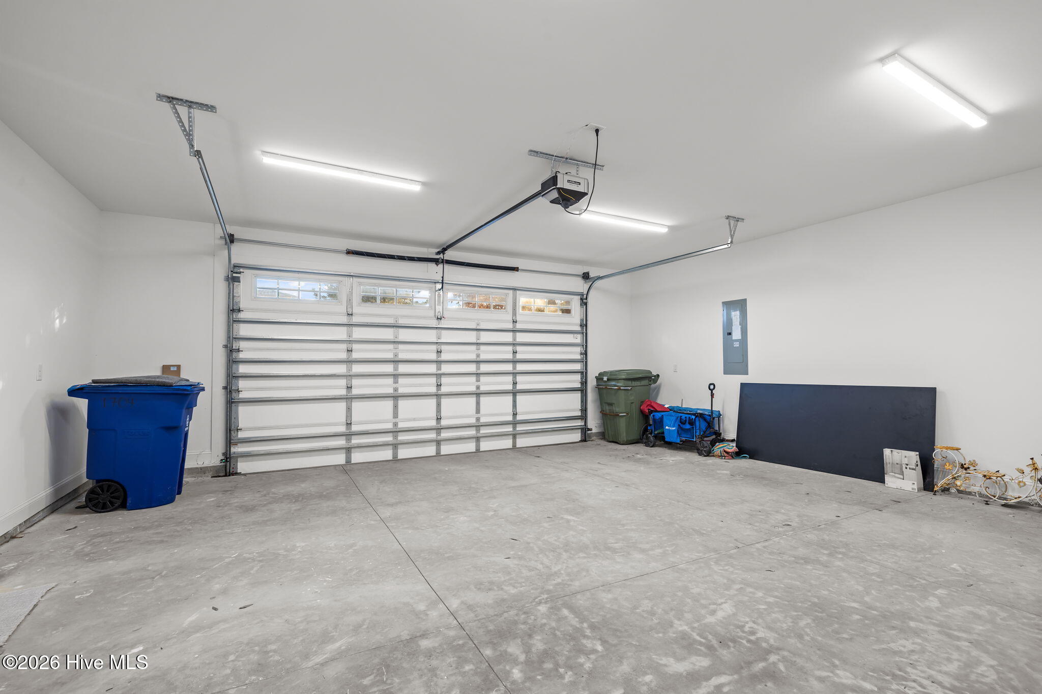 100551365 | Photo 14