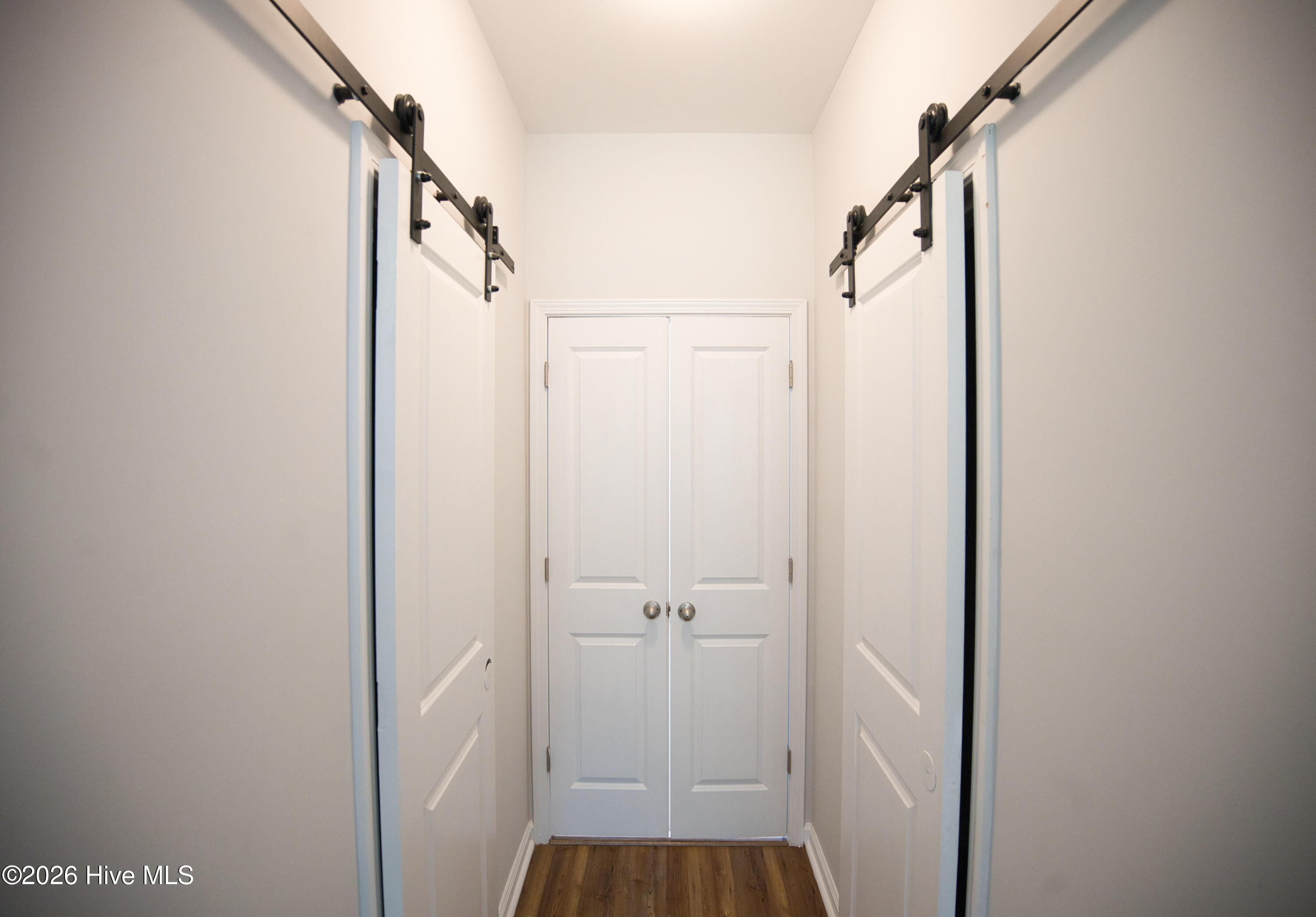 100569756 | Photo 29