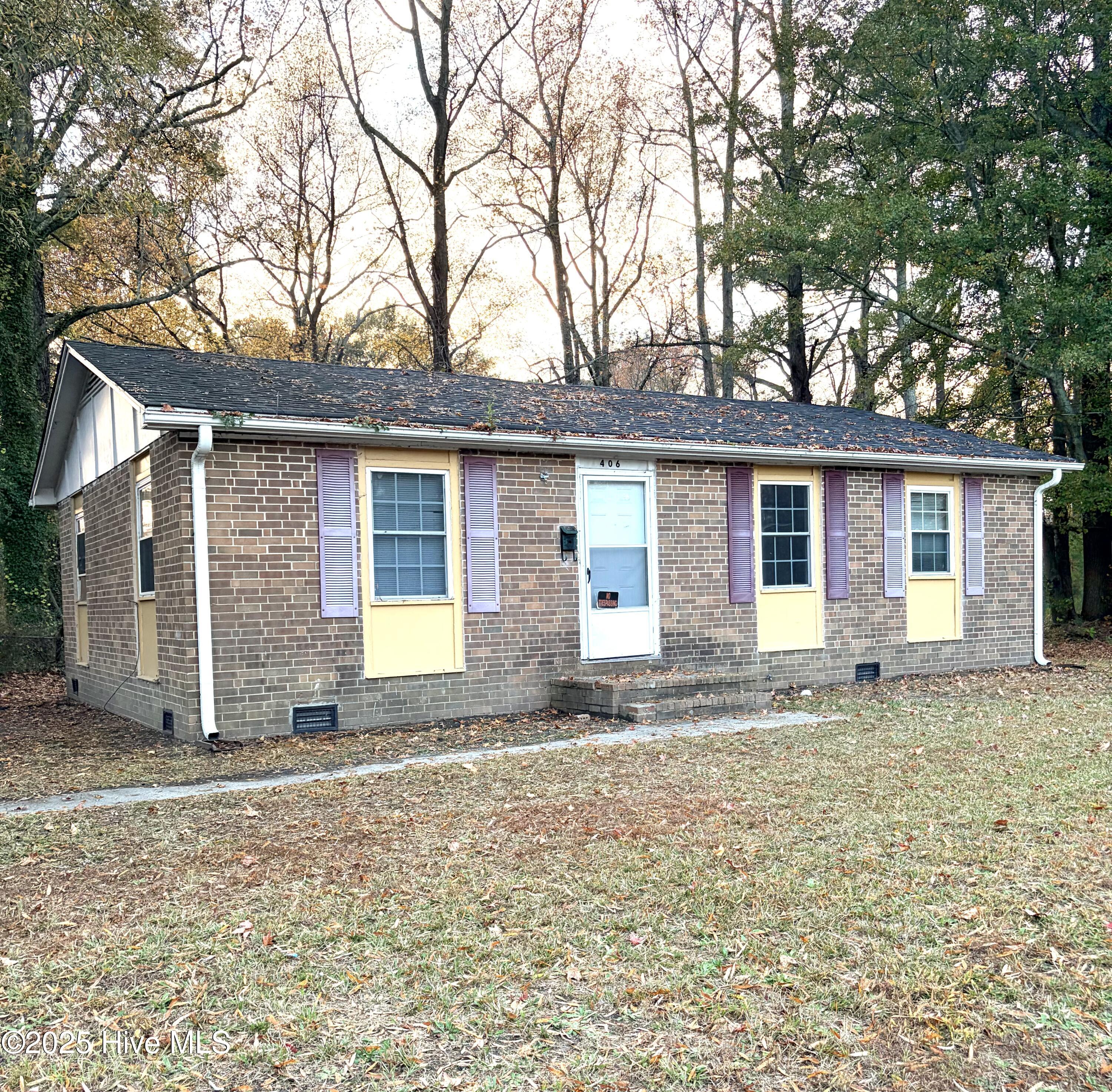 Homes for sale in Scotland Neck, NC | 406 E 16th St, Scotland Neck, NC 27874 | MLS# 100541023