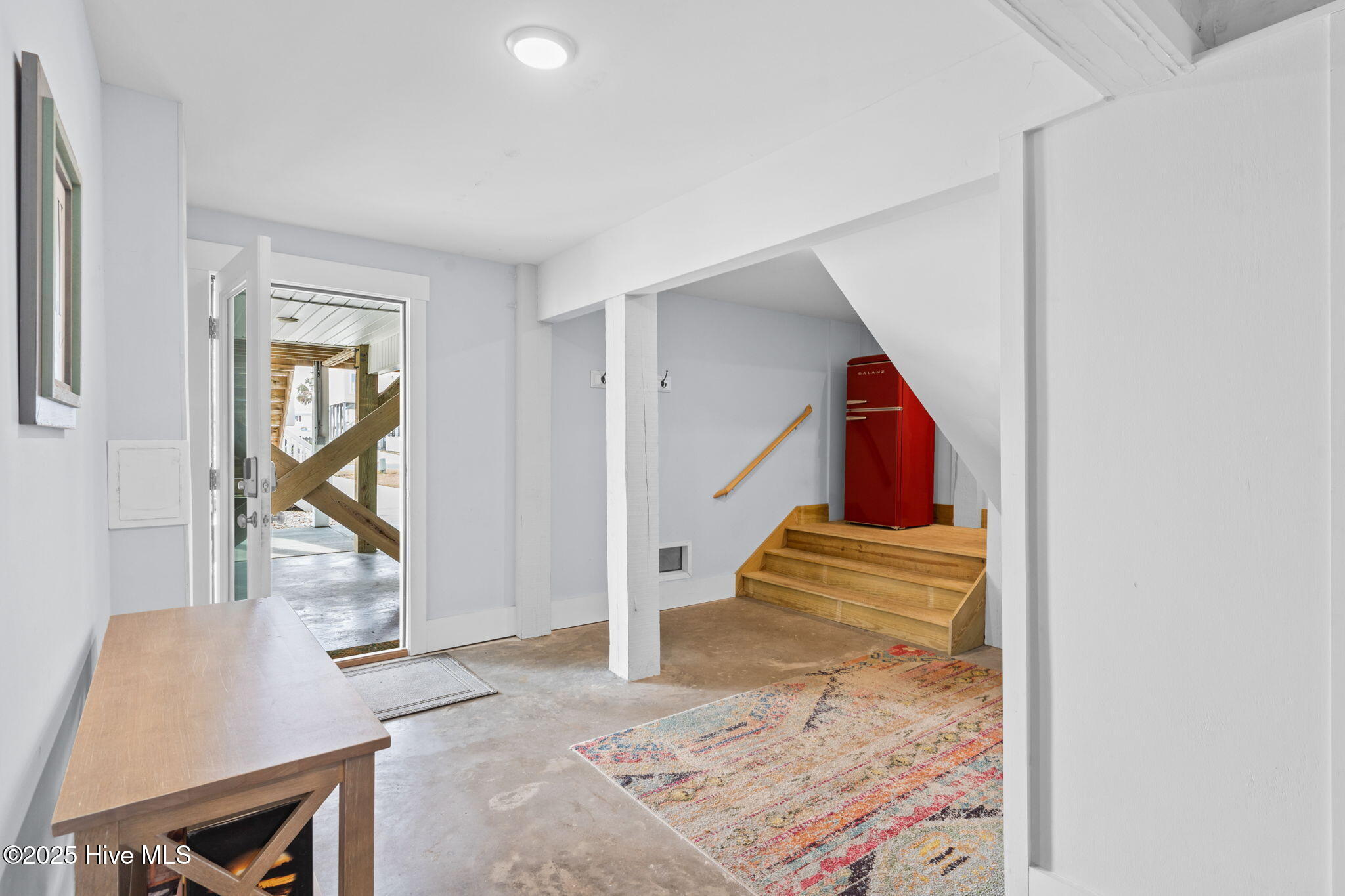 100486813 | Photo 54