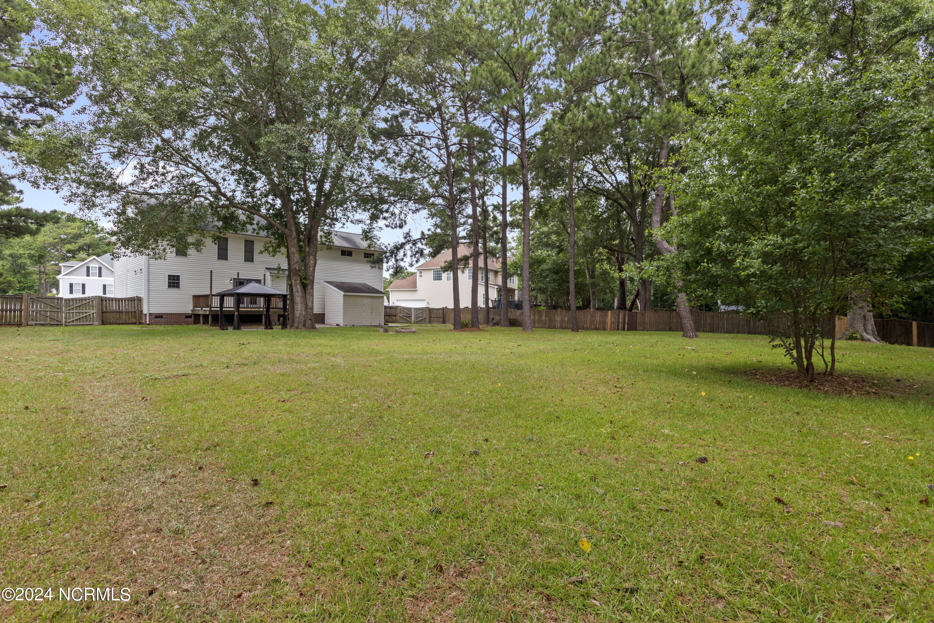 100529706 | Photo 36