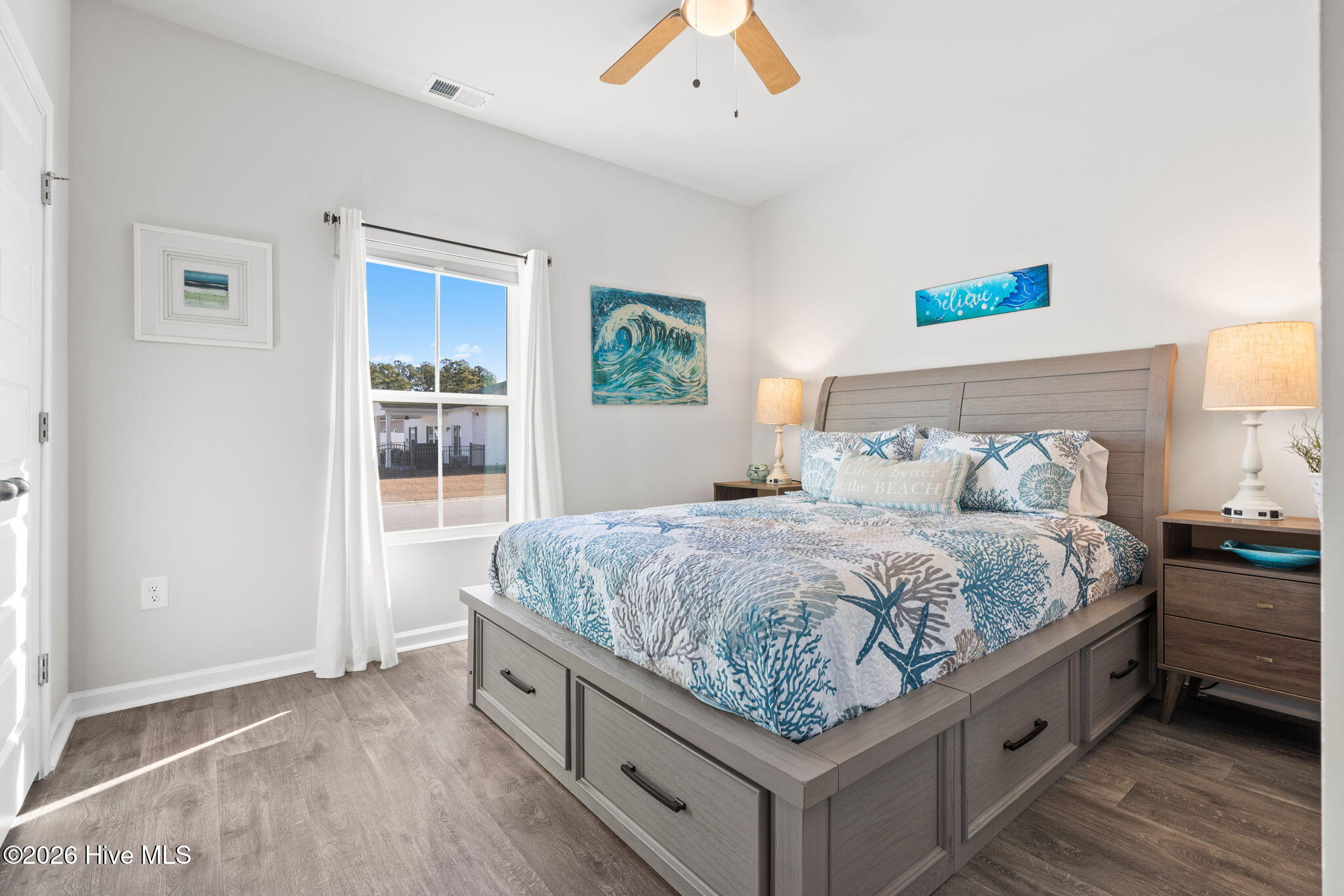 100553701 | Photo 25