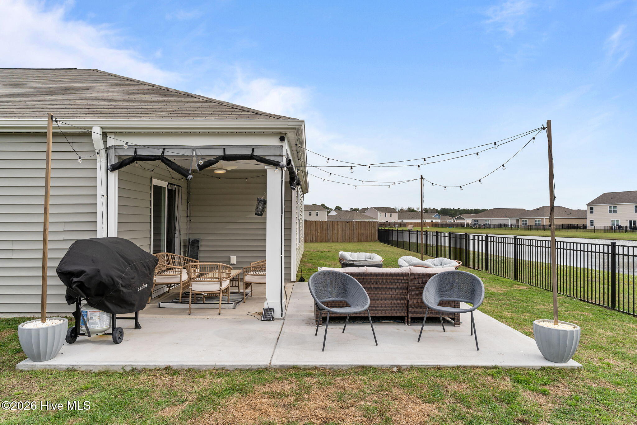 100558929 | Photo 43