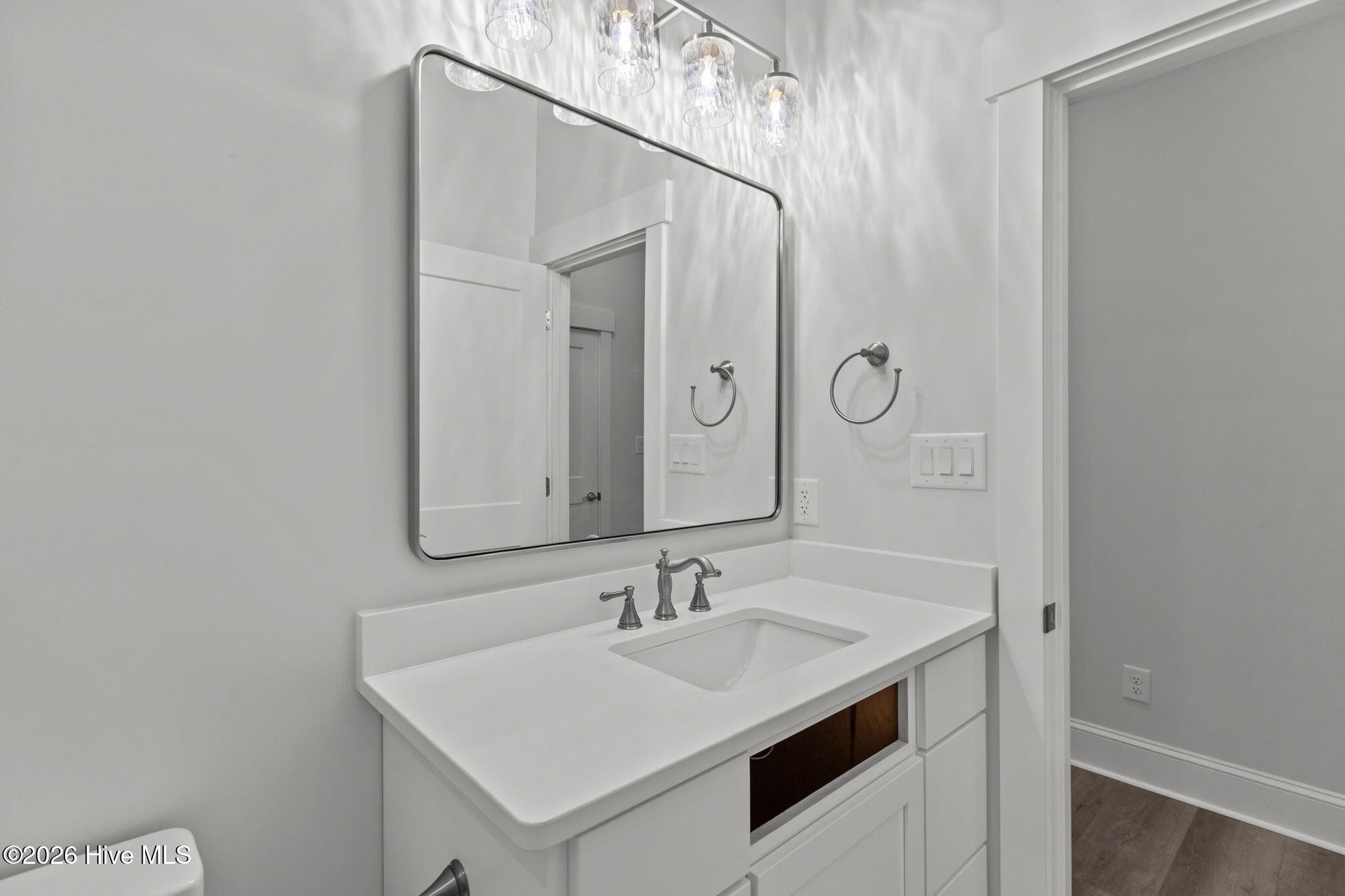 100553636 | Photo 26