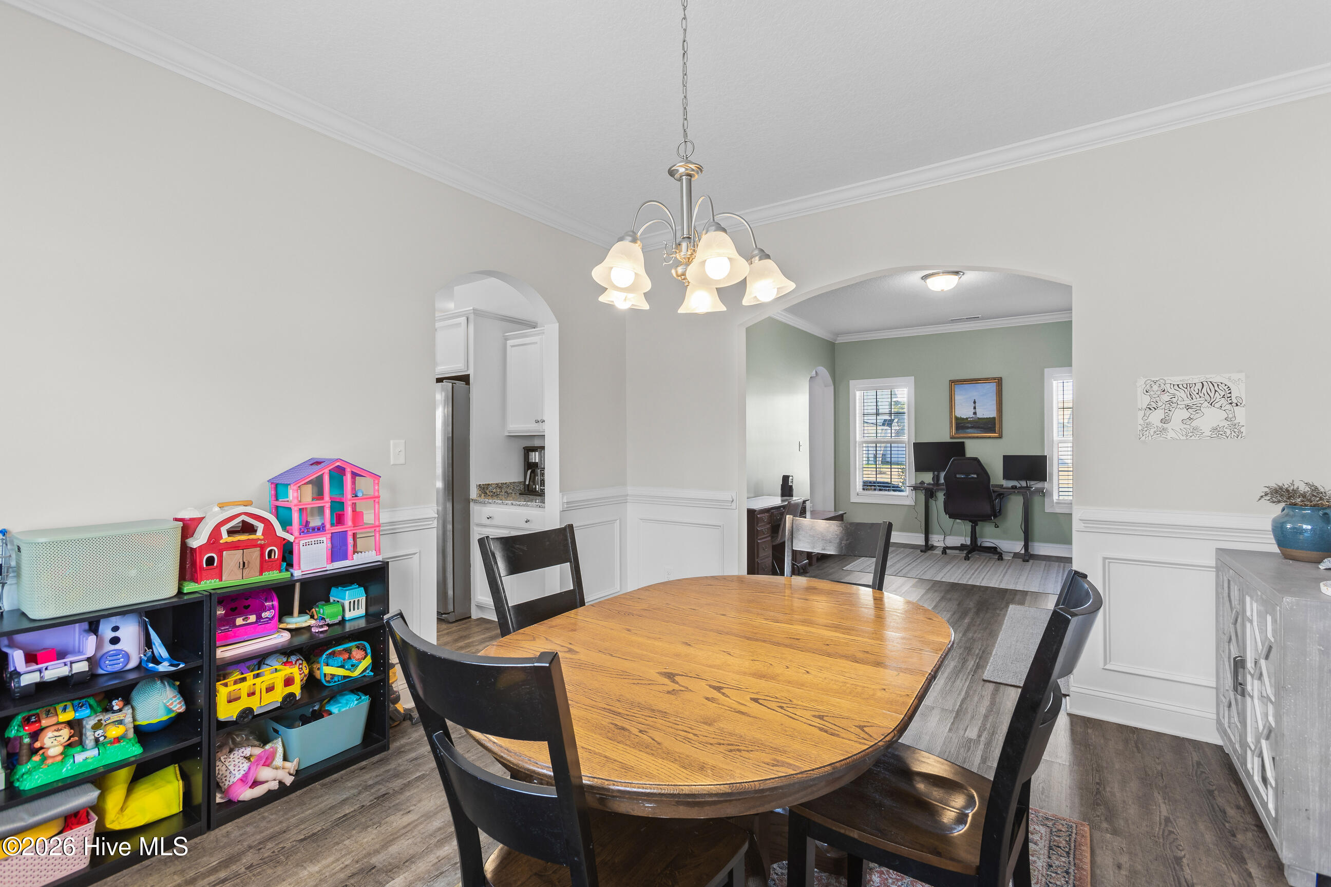 100561419 | Photo 16