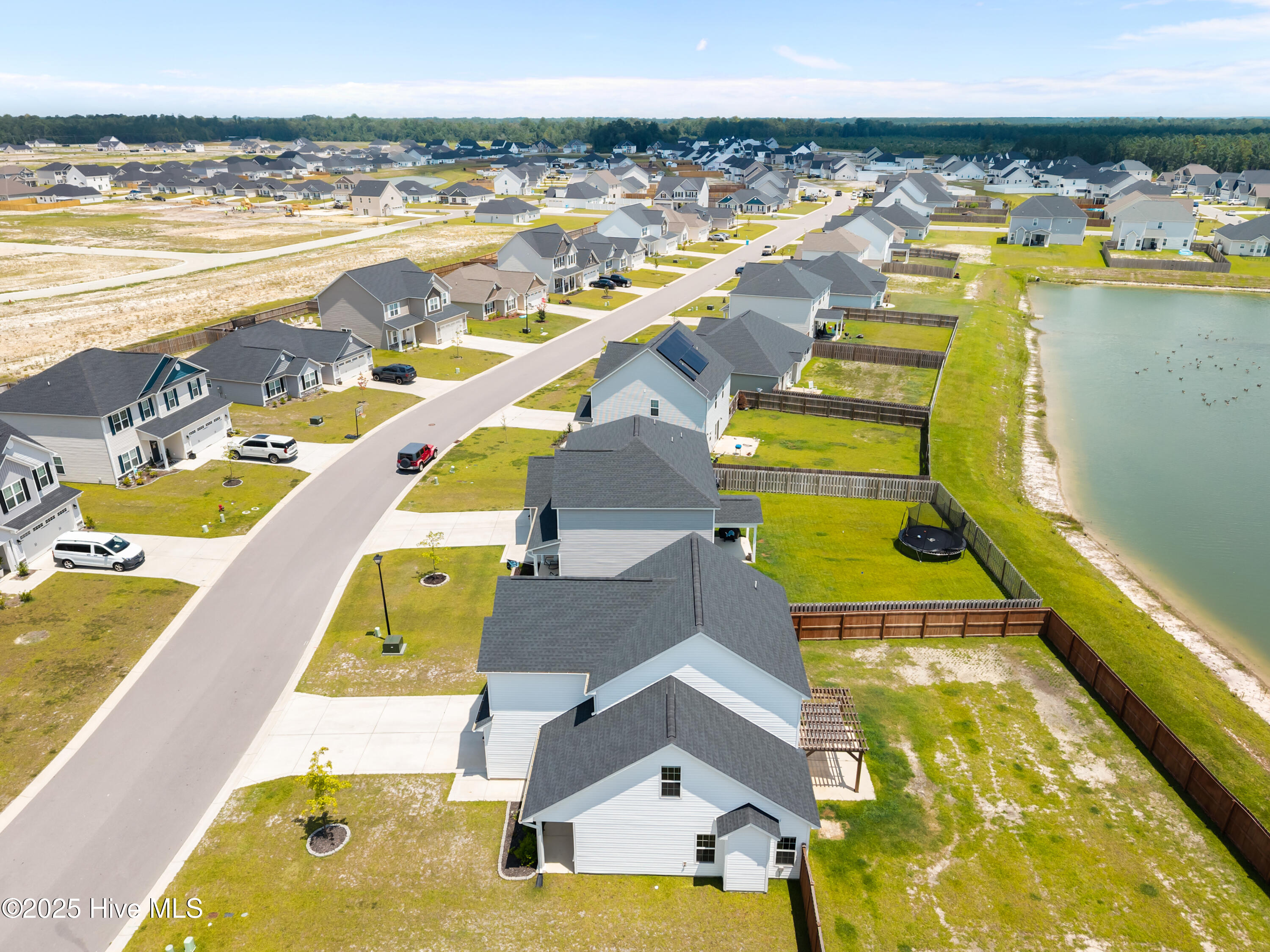 100516822 | Photo 33