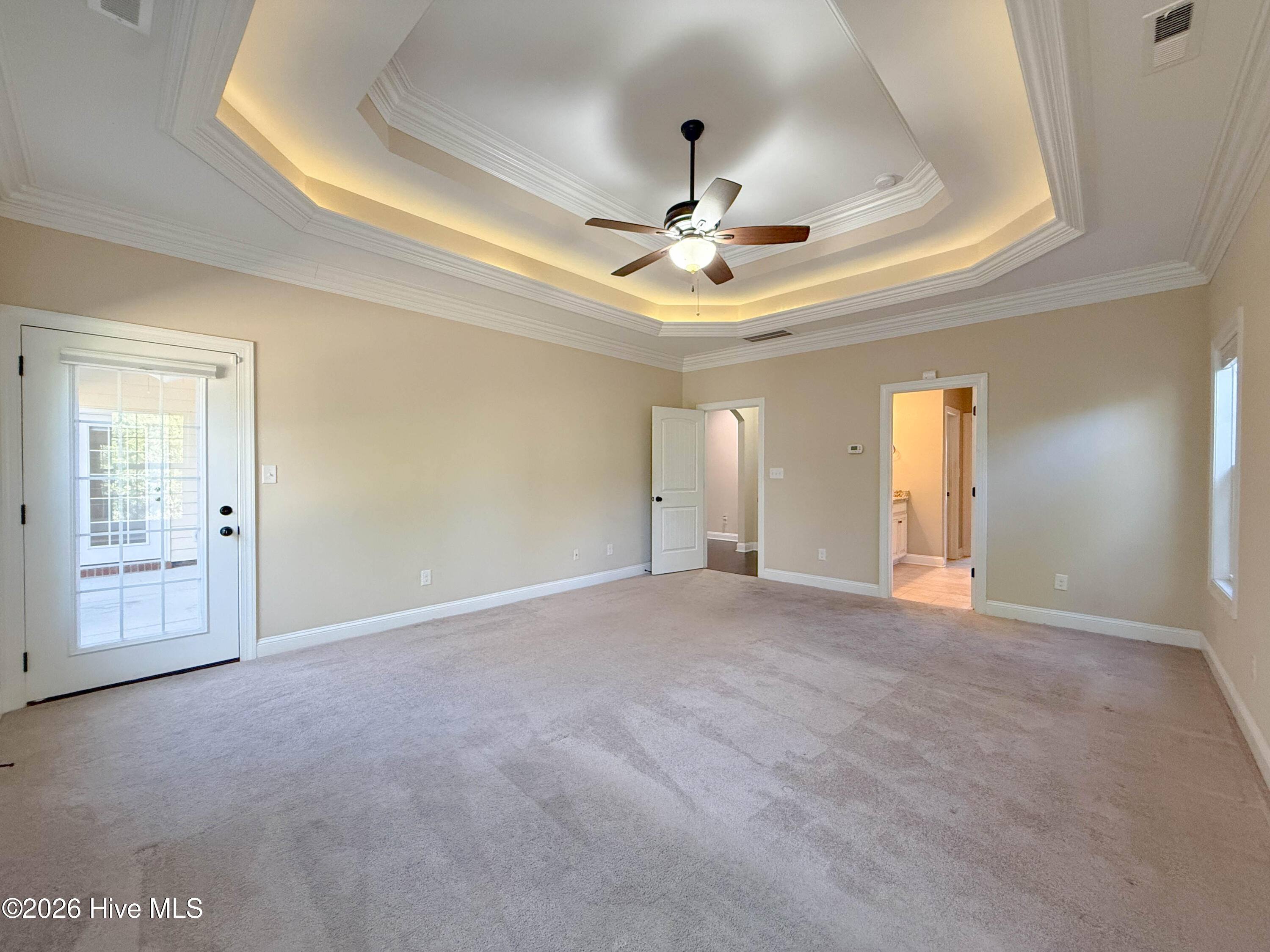 100564868 | Photo 29