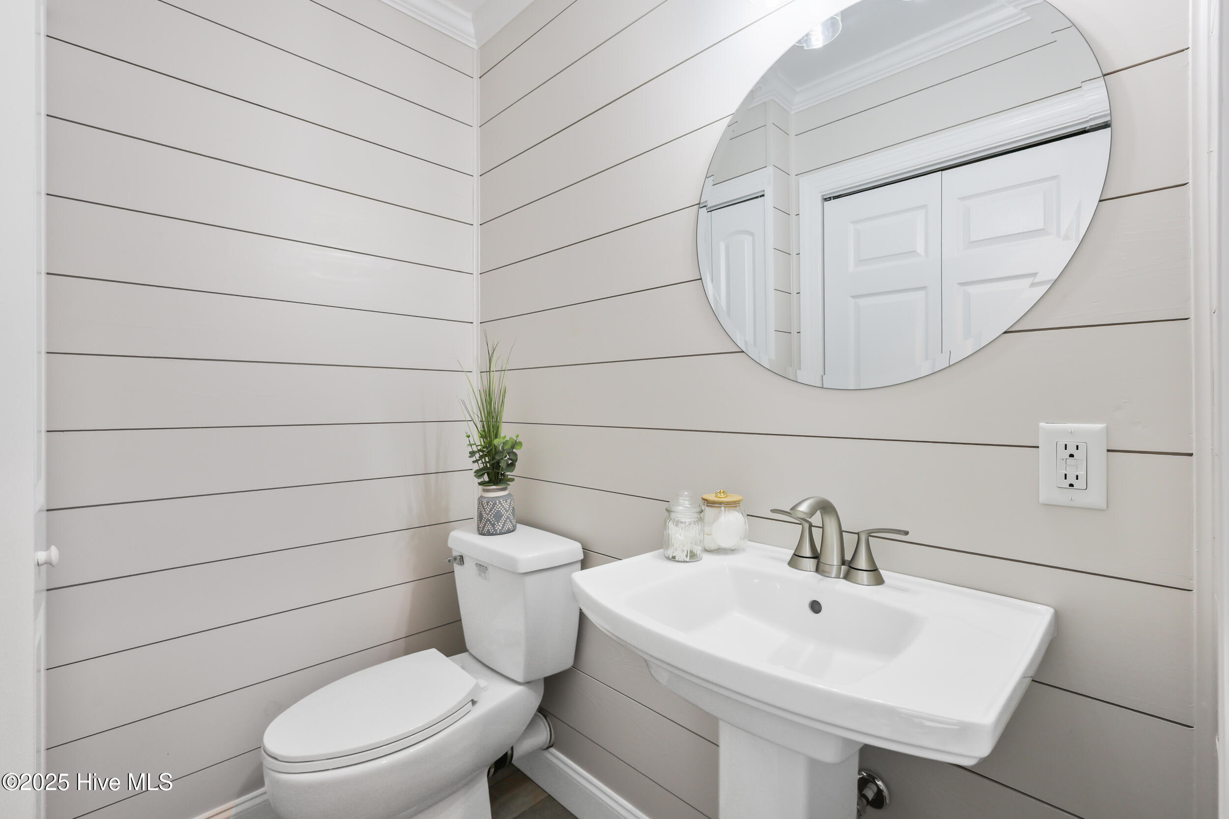 100545258 | Photo 15