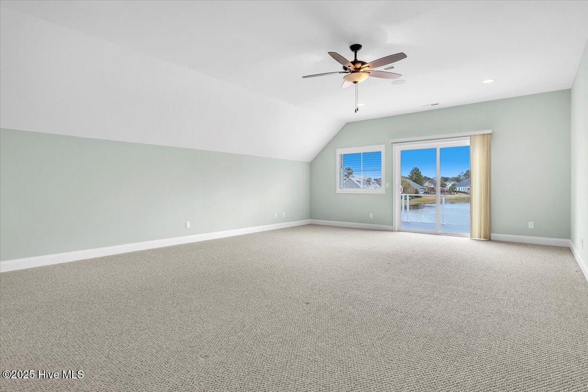 100540967 | Photo 61