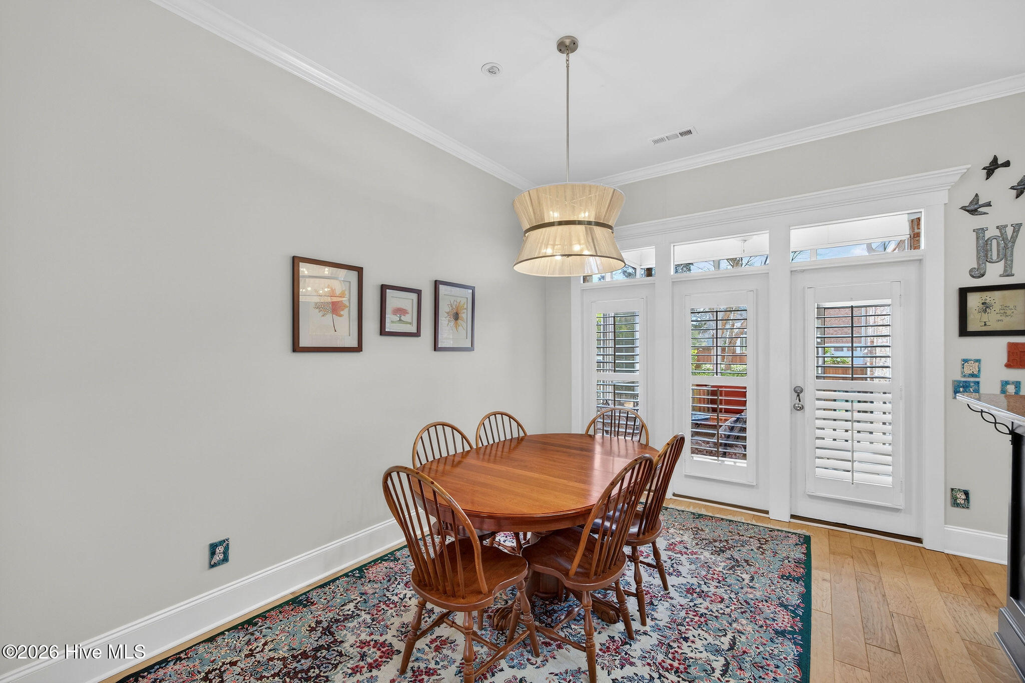 100554717 | Photo 16