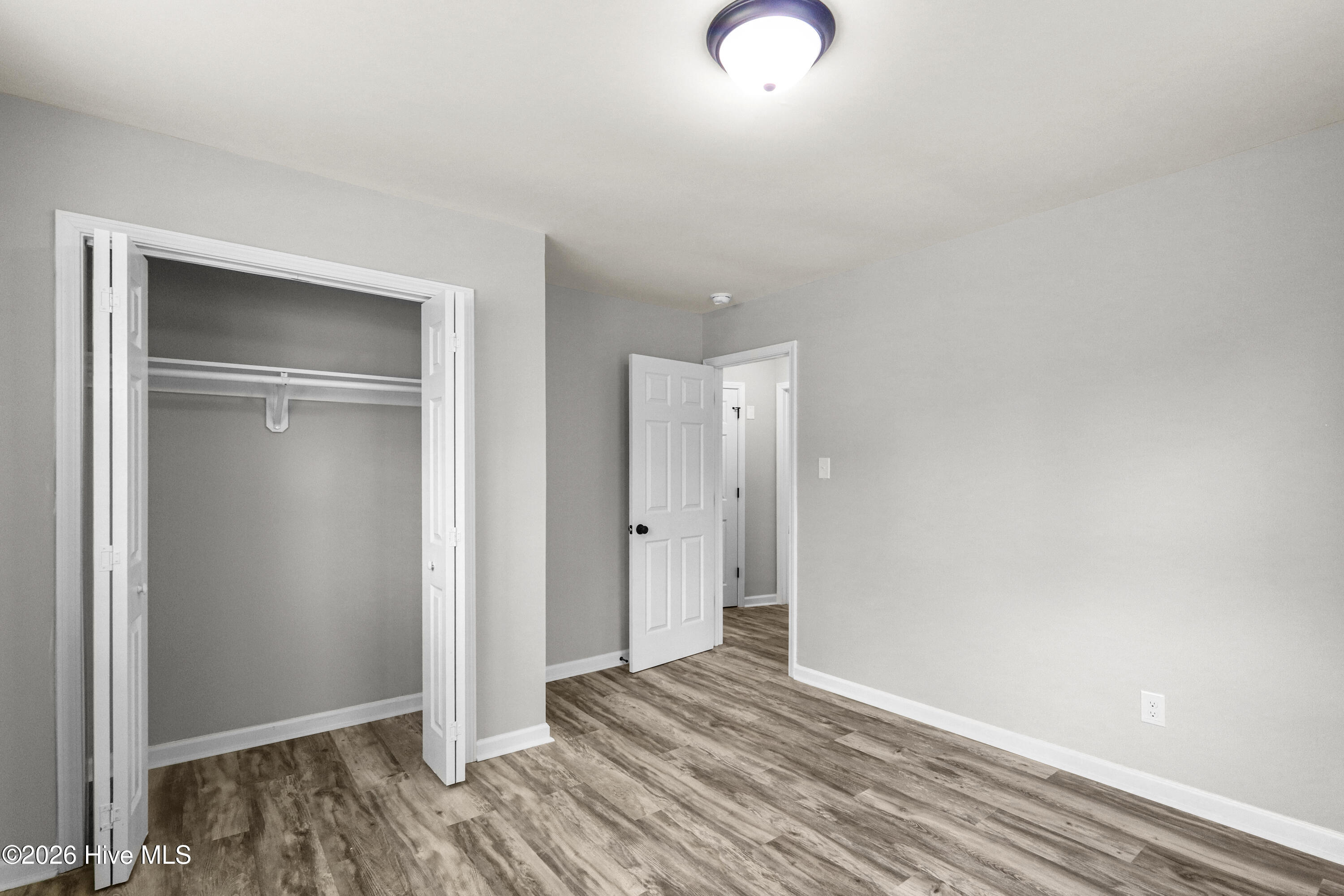 100569517 | Photo 30