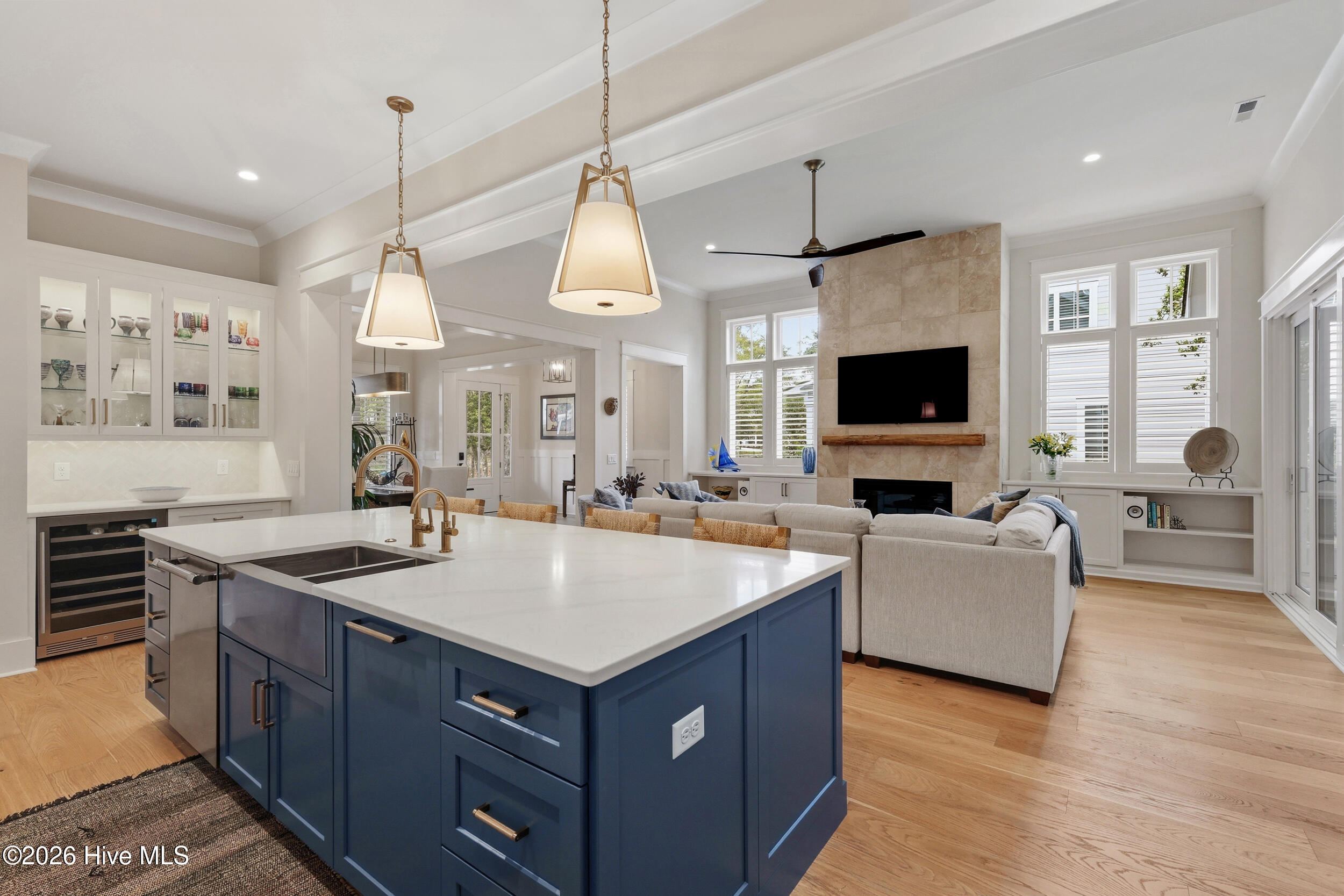 100566937 | Photo 22