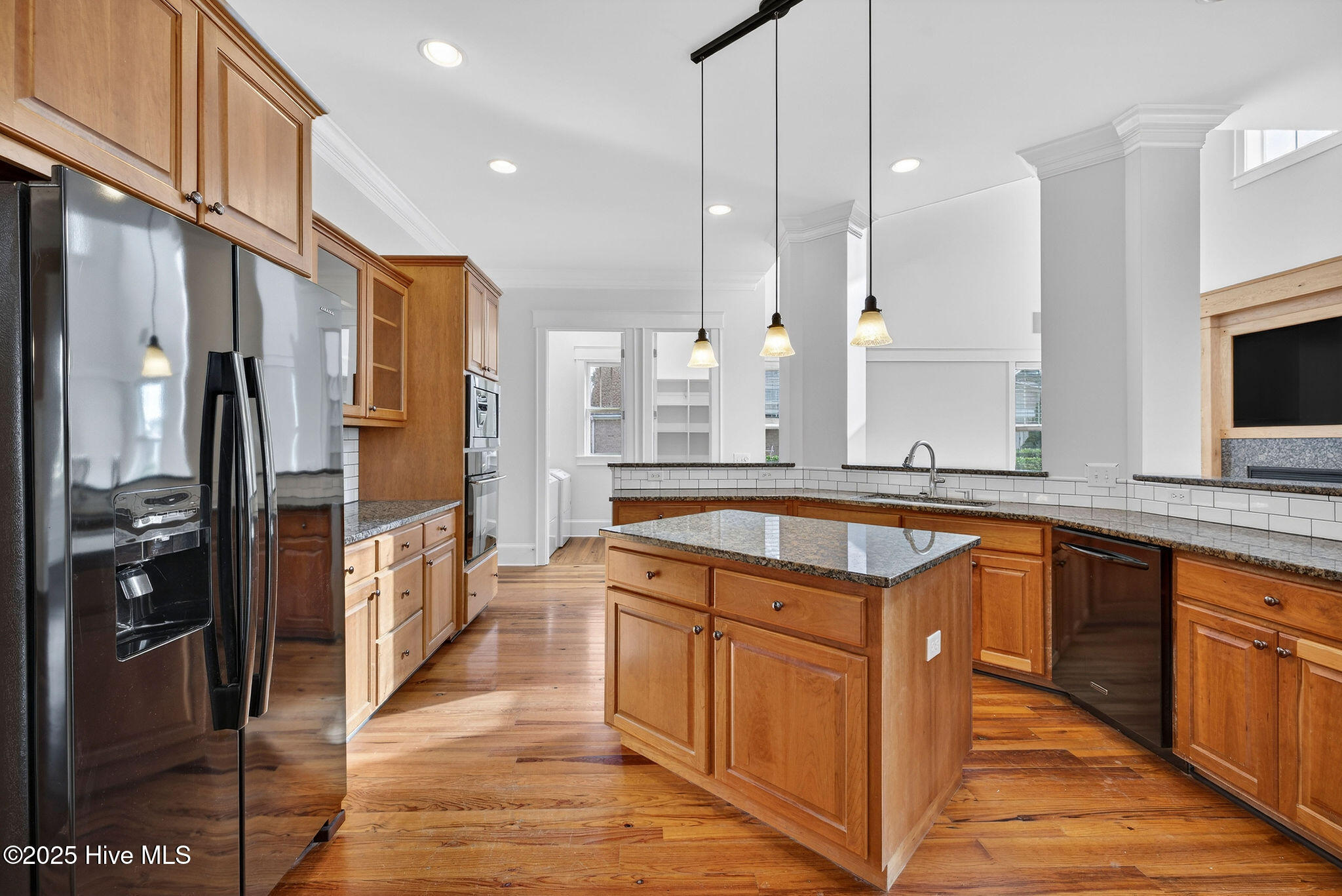 100545451 | Photo 16