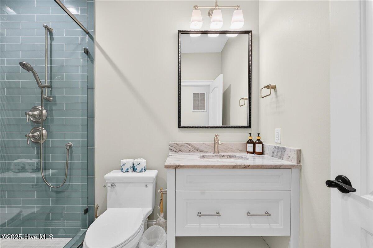 100540926 | Photo 53