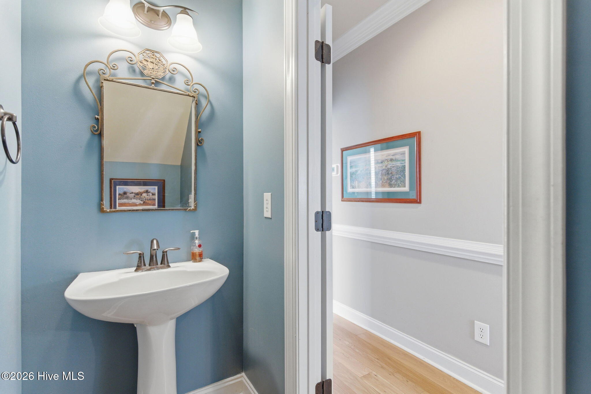 100569700 | Photo 21