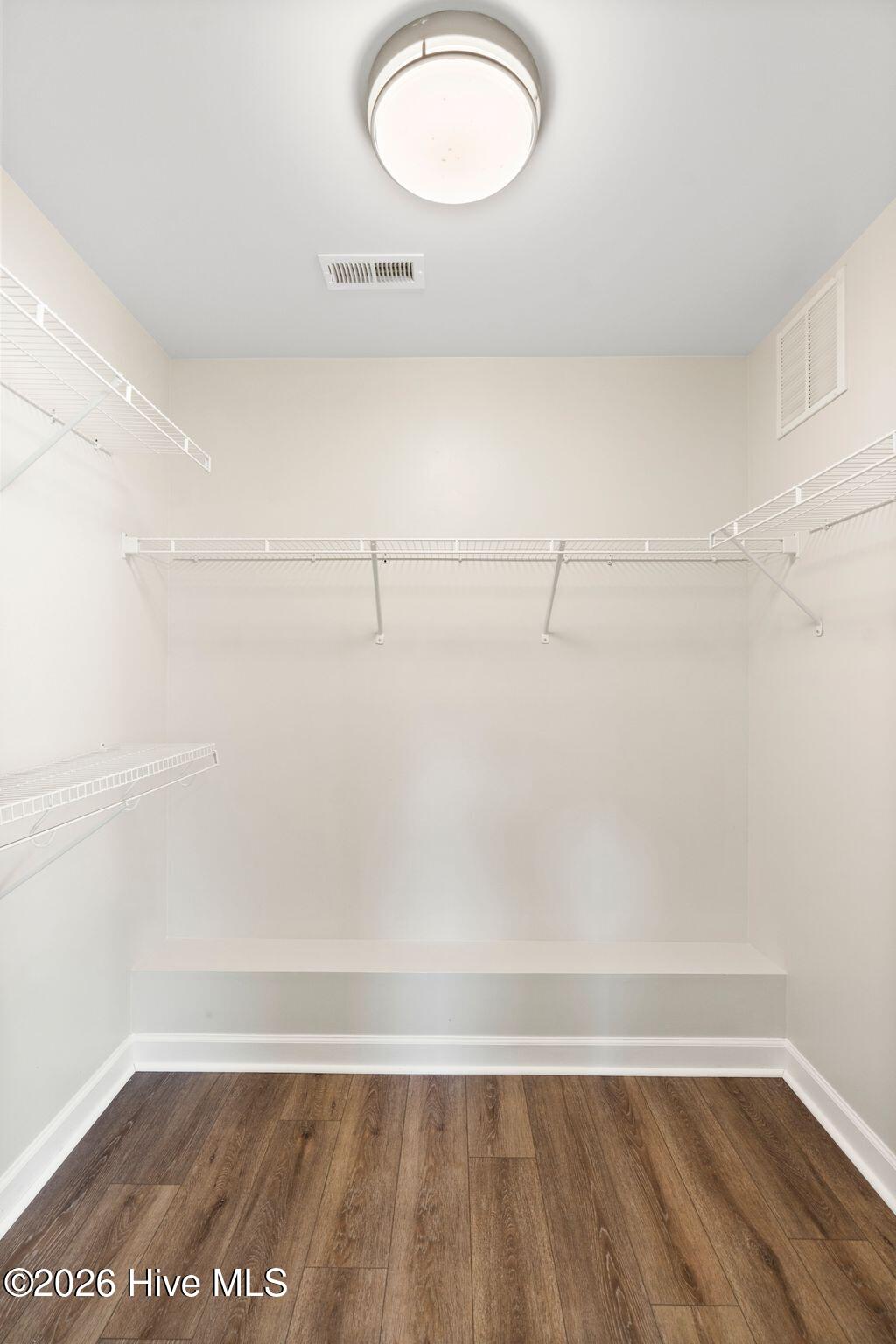 100559181 | Photo 18