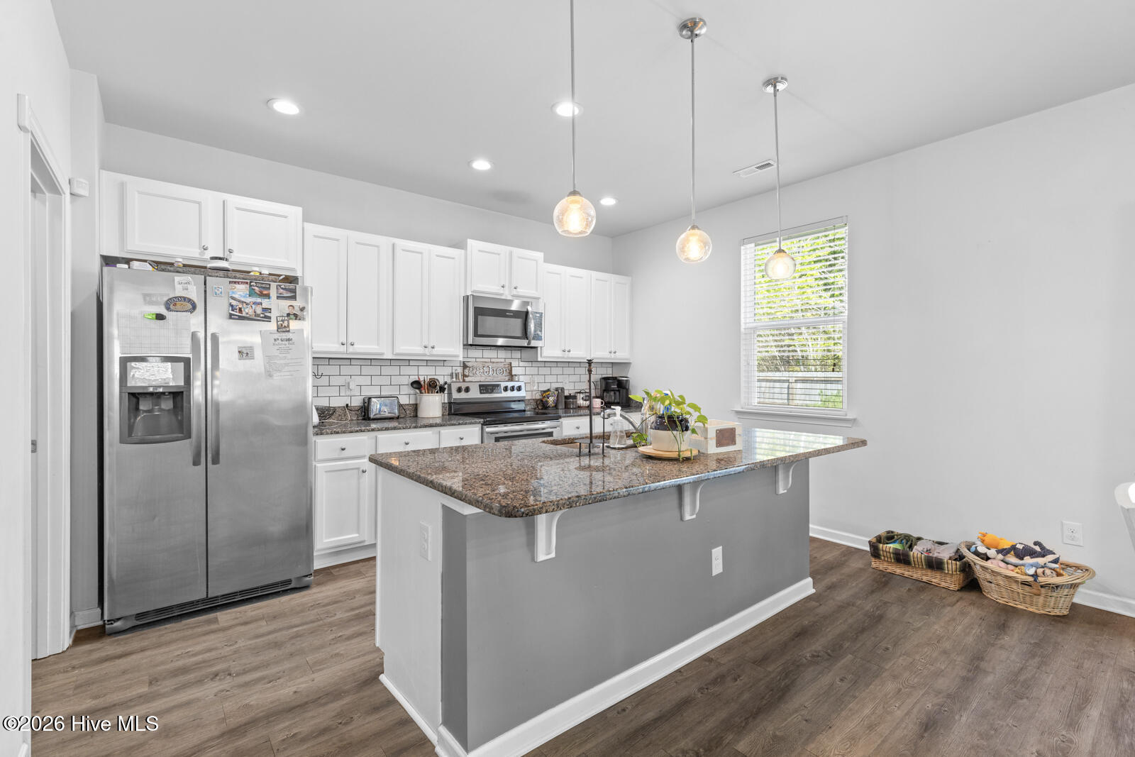 100566319 | Photo 11